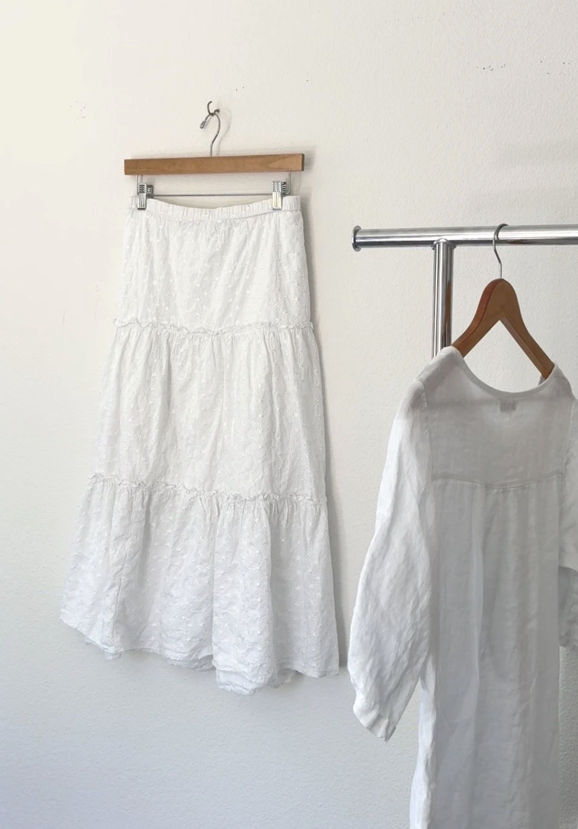 The White Floral Maxi Skirt (2X)