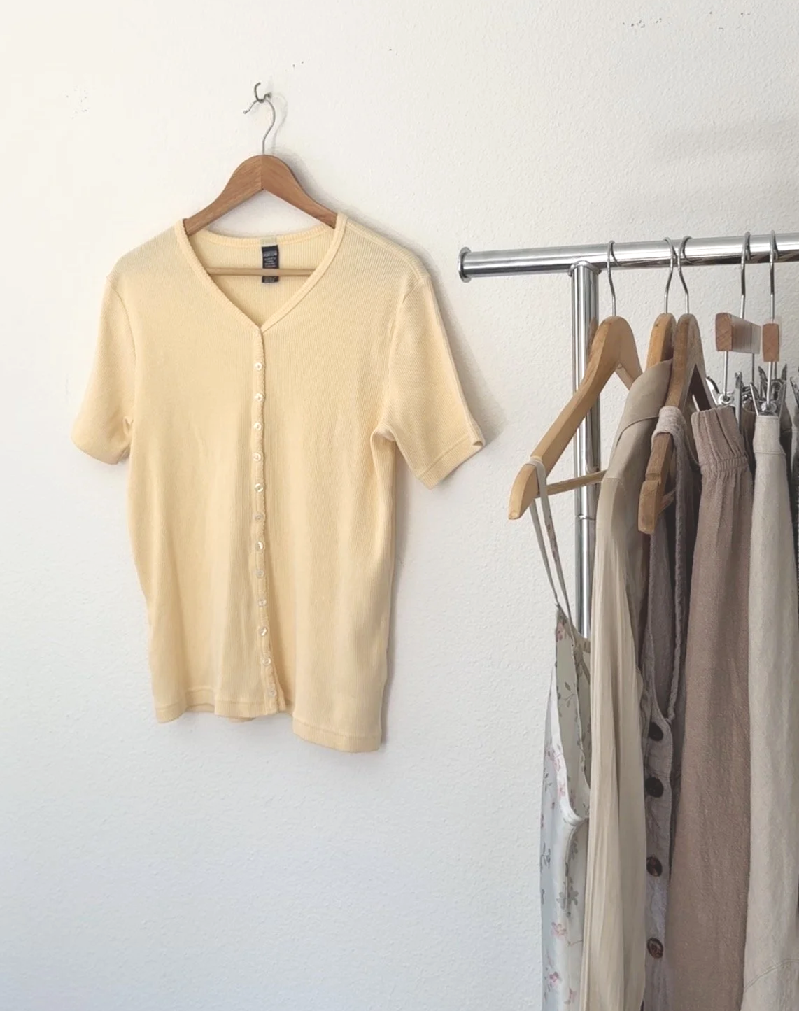 The Lands End Butter Tee (M)