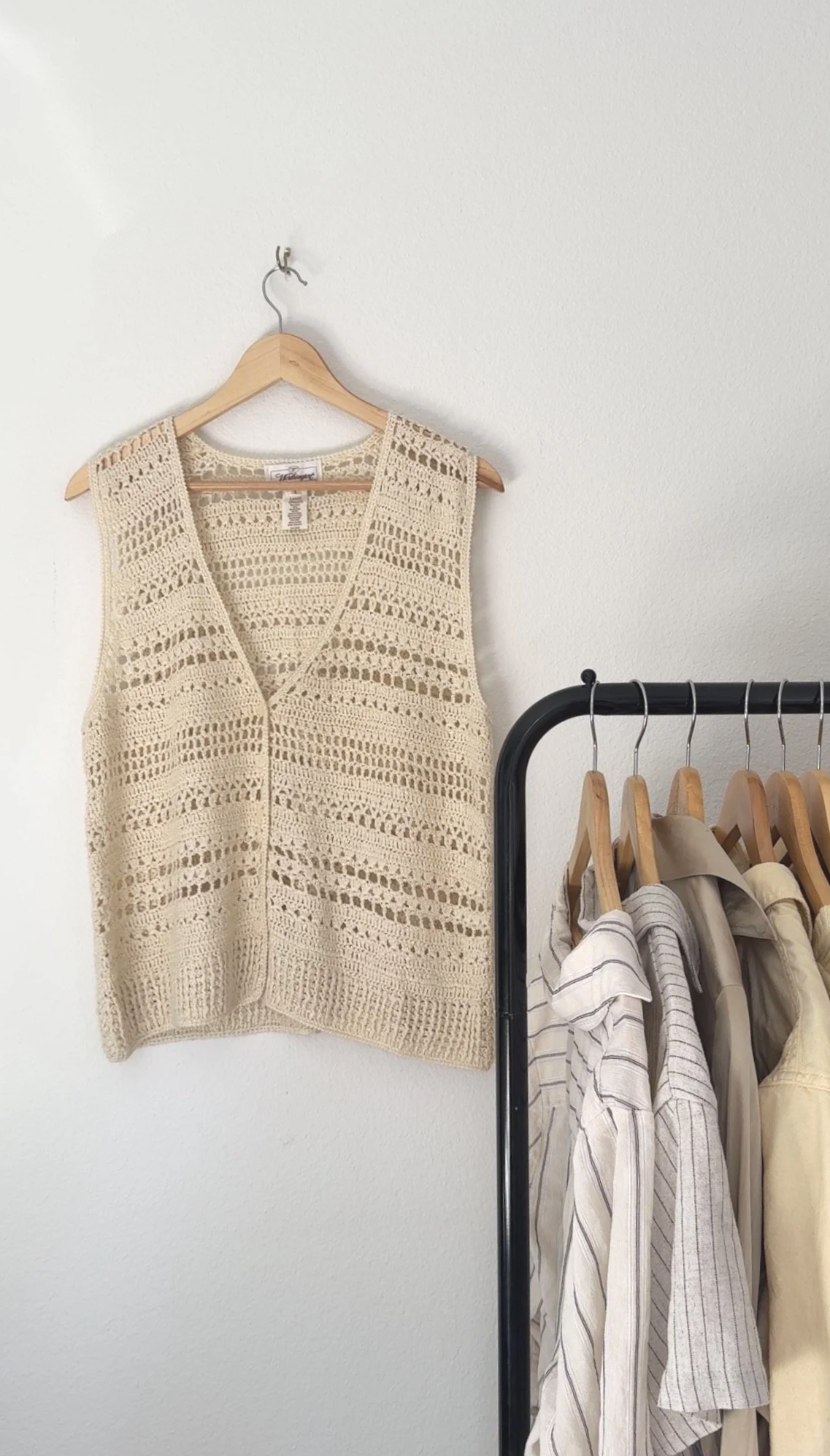 The Vintage Crocheted Vest (L)