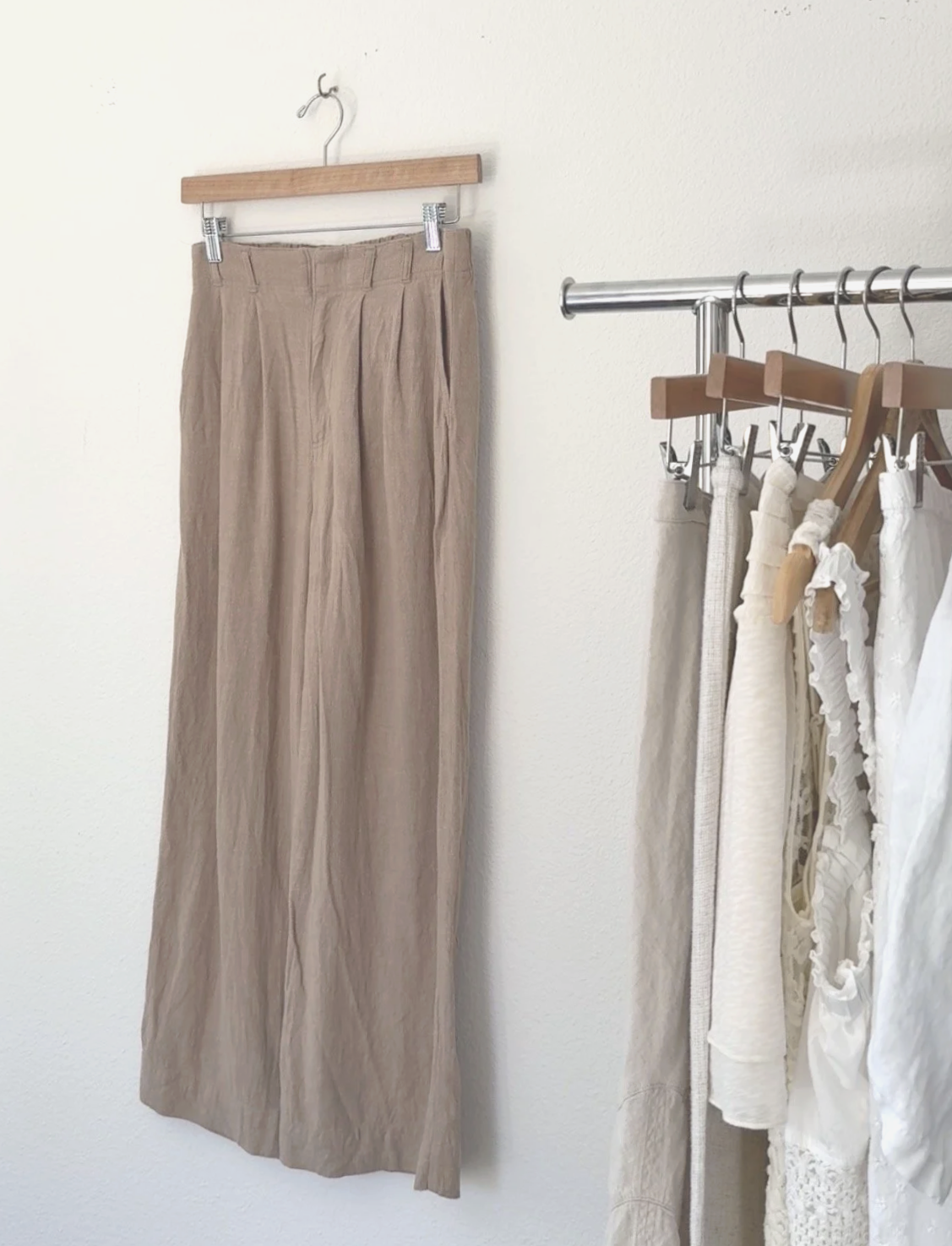 The Pleated Linen Trousers (S)