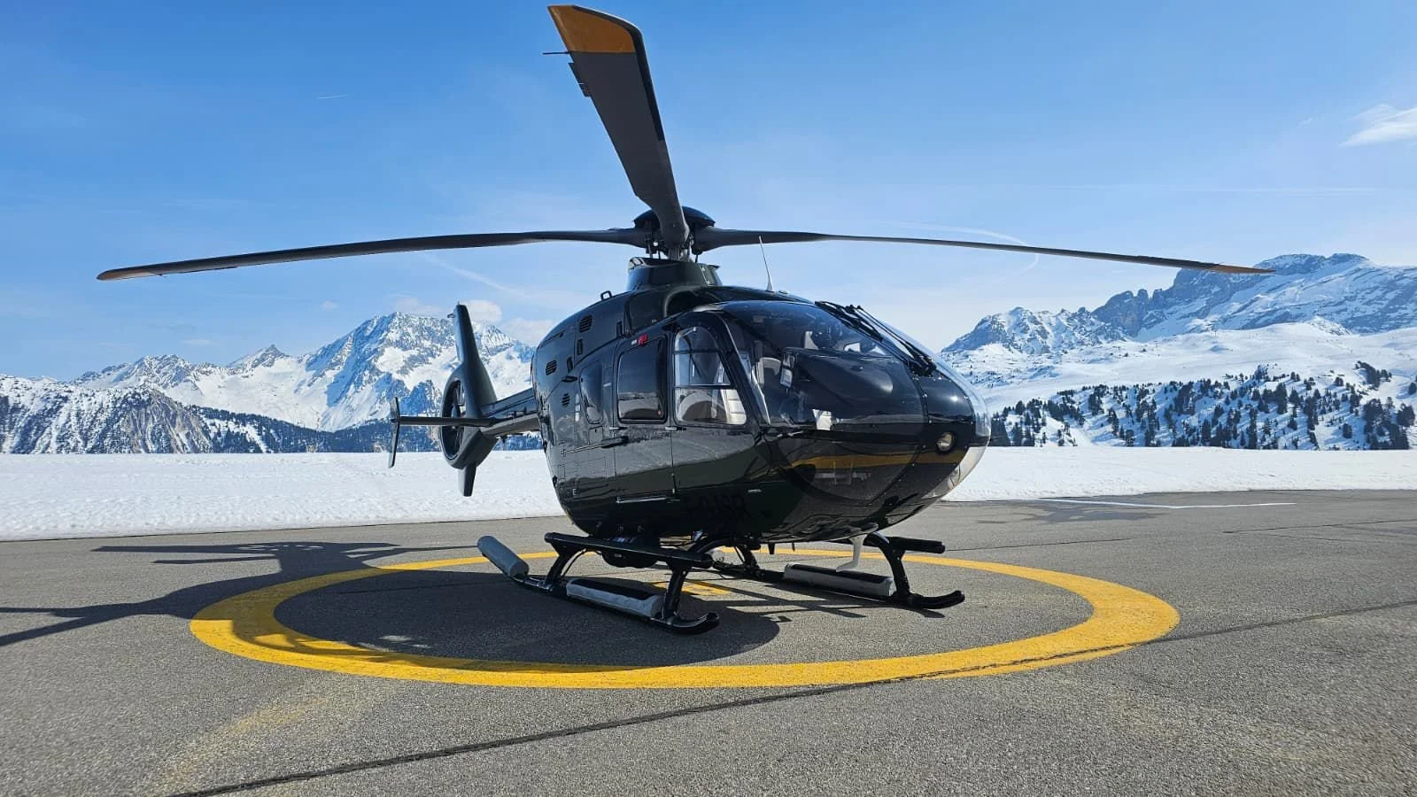 Hire a Helicopter to St Tropez