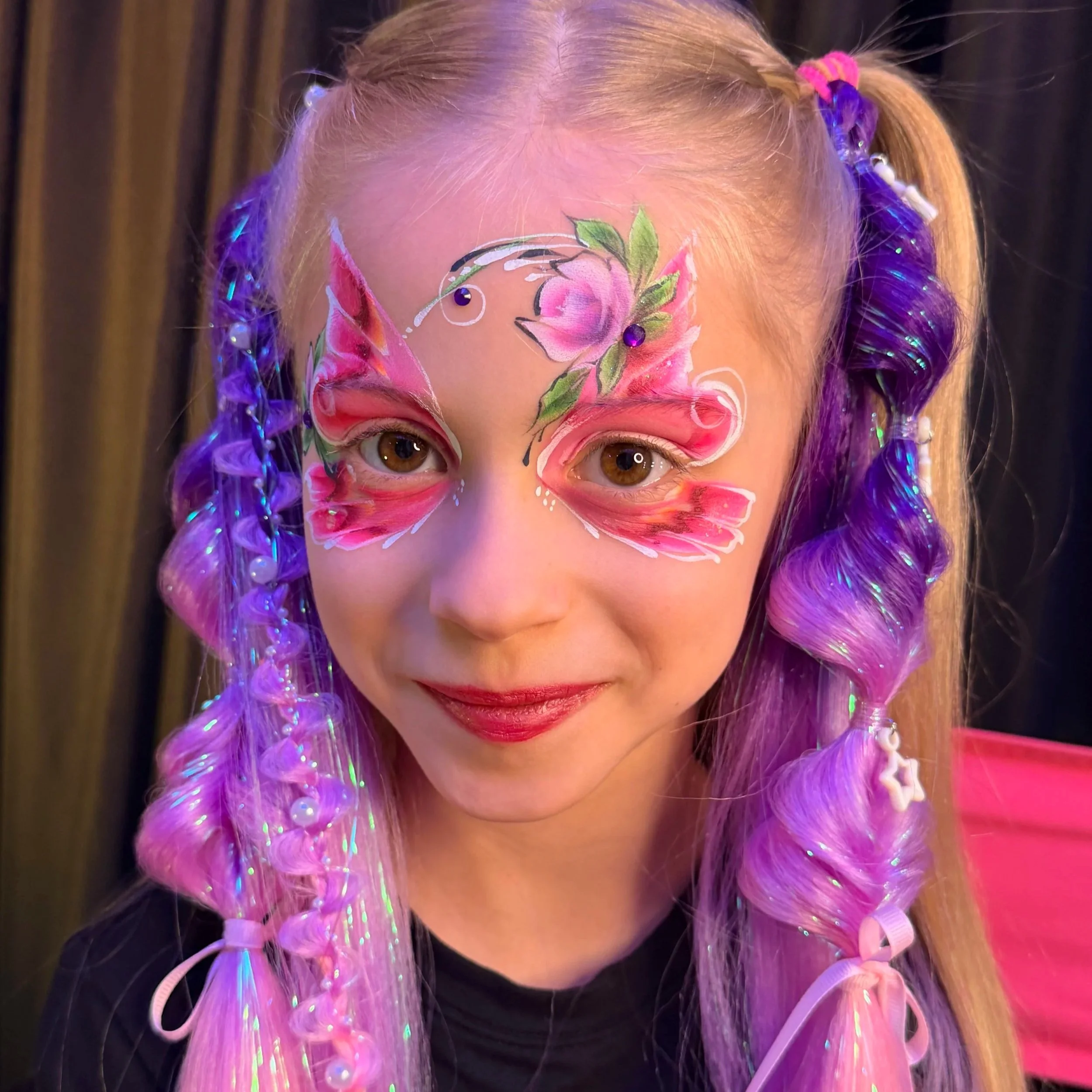 Unicorn party hair with colorful extensions and fairy hair tinsel in New York
