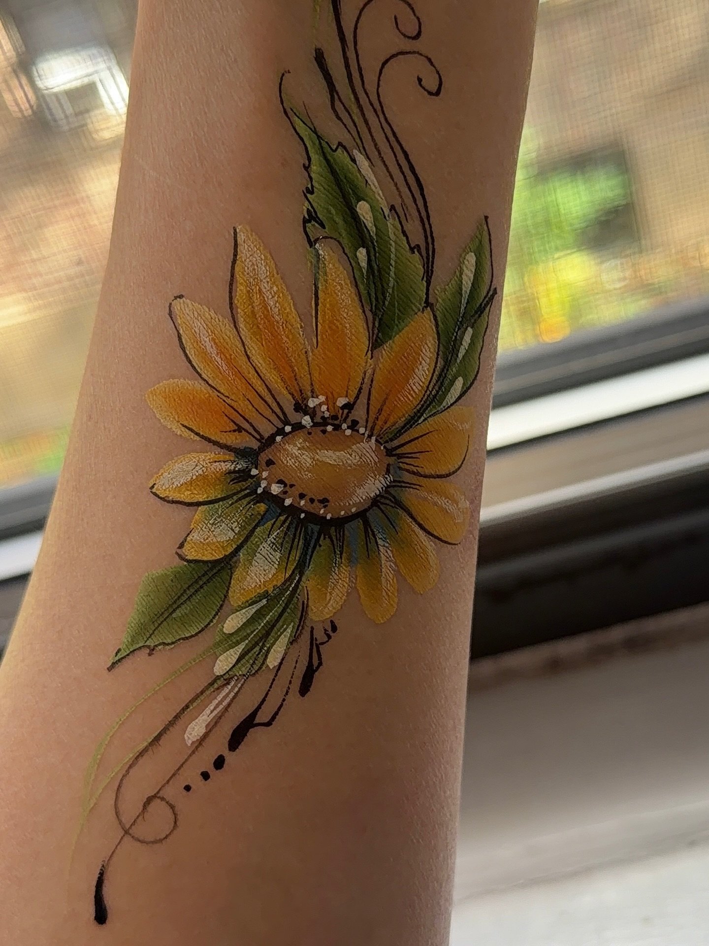 Flower power 
#FacePainting #FacePainter #FaceArt #MakeupArt #BodyArt #CreativeMakeup #ColorfulArt #KidsParty #PartyIdeas #BirthdayPartyIdeas #FacePaintingFun #FestivalFacePaint #EventEntertainment #PaintedSmiles #FacePaintMagic #FacePaintInspo #Broo