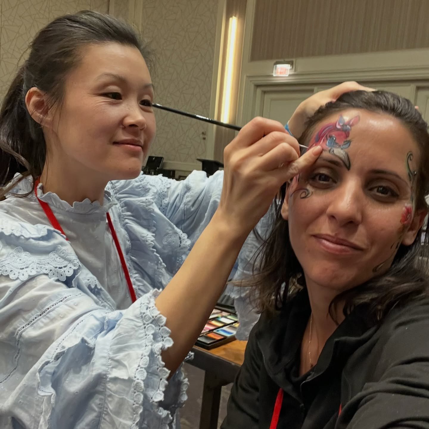 I chose this flamingo emoji for the face painting competition at Kidvention. 

#facepainting #flamingo #art