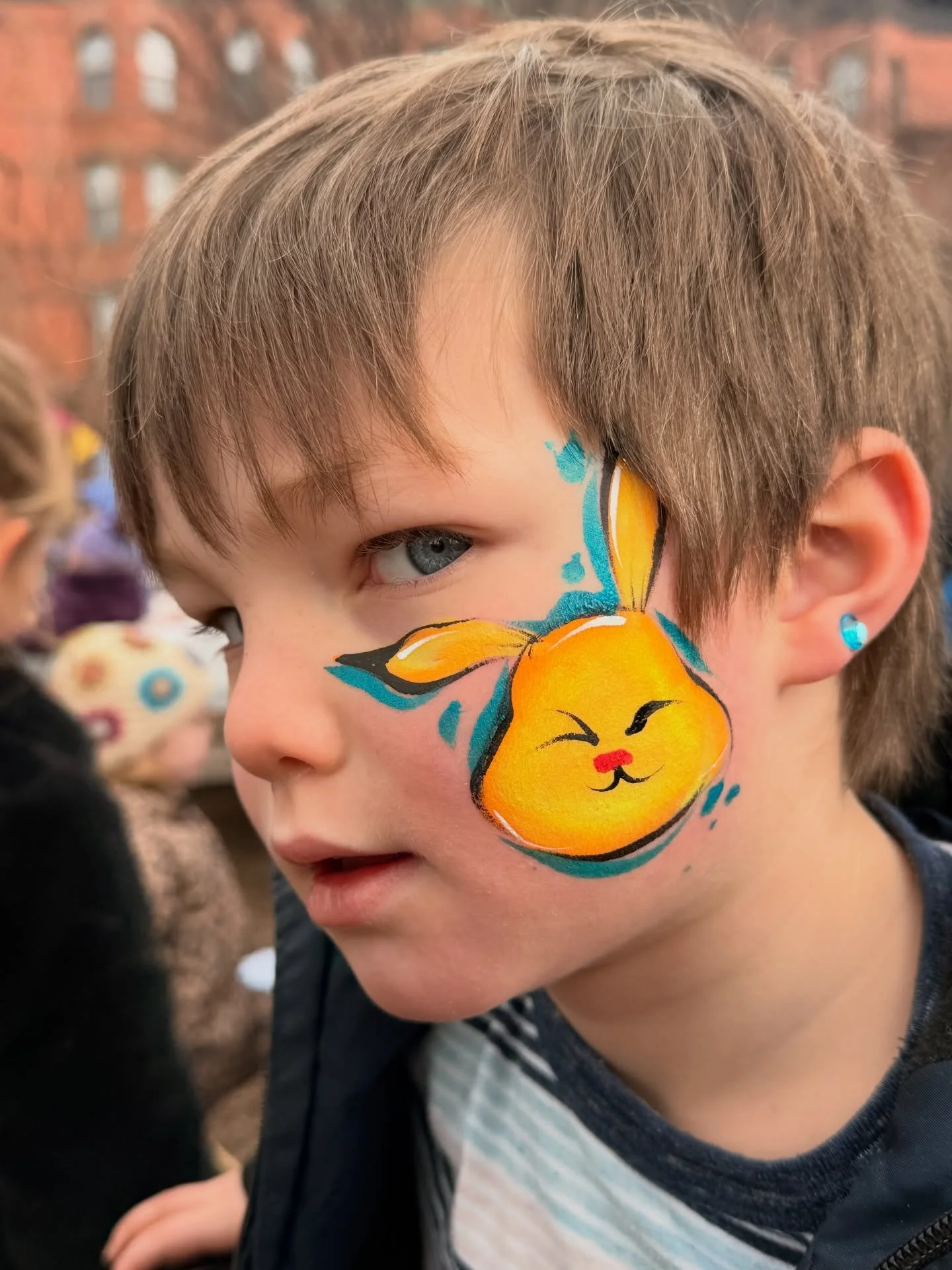 I don&rsquo;t use a menu; I usually just take requests. This little boy asked for Pikachu (I only realized today that I forgot the red cheeks!) and Elsa.
#facepainting #facepaint #elsa #pikachu #artist