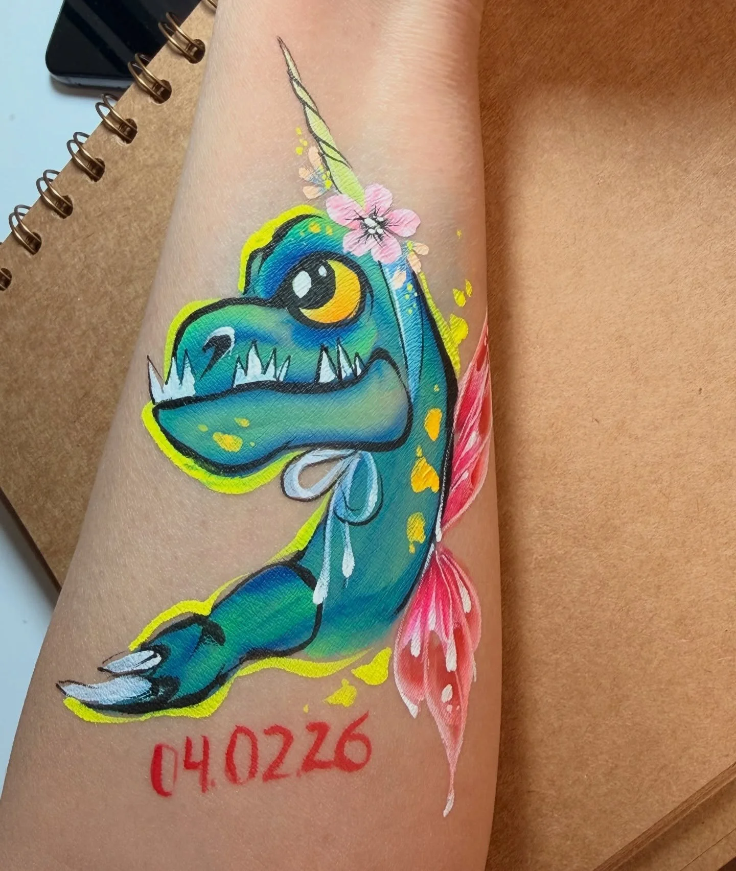 Meet the Uni-Dino-Fly! 🦖🦄🦋
Why choose one when you can be all three? This magical mashup was created for the @facepainting_hub Paintaversary! 🎨✨
Huge congratulations to Amanda @blingmaniabling and Elizabeth @sparkleface_facepainting on this incre