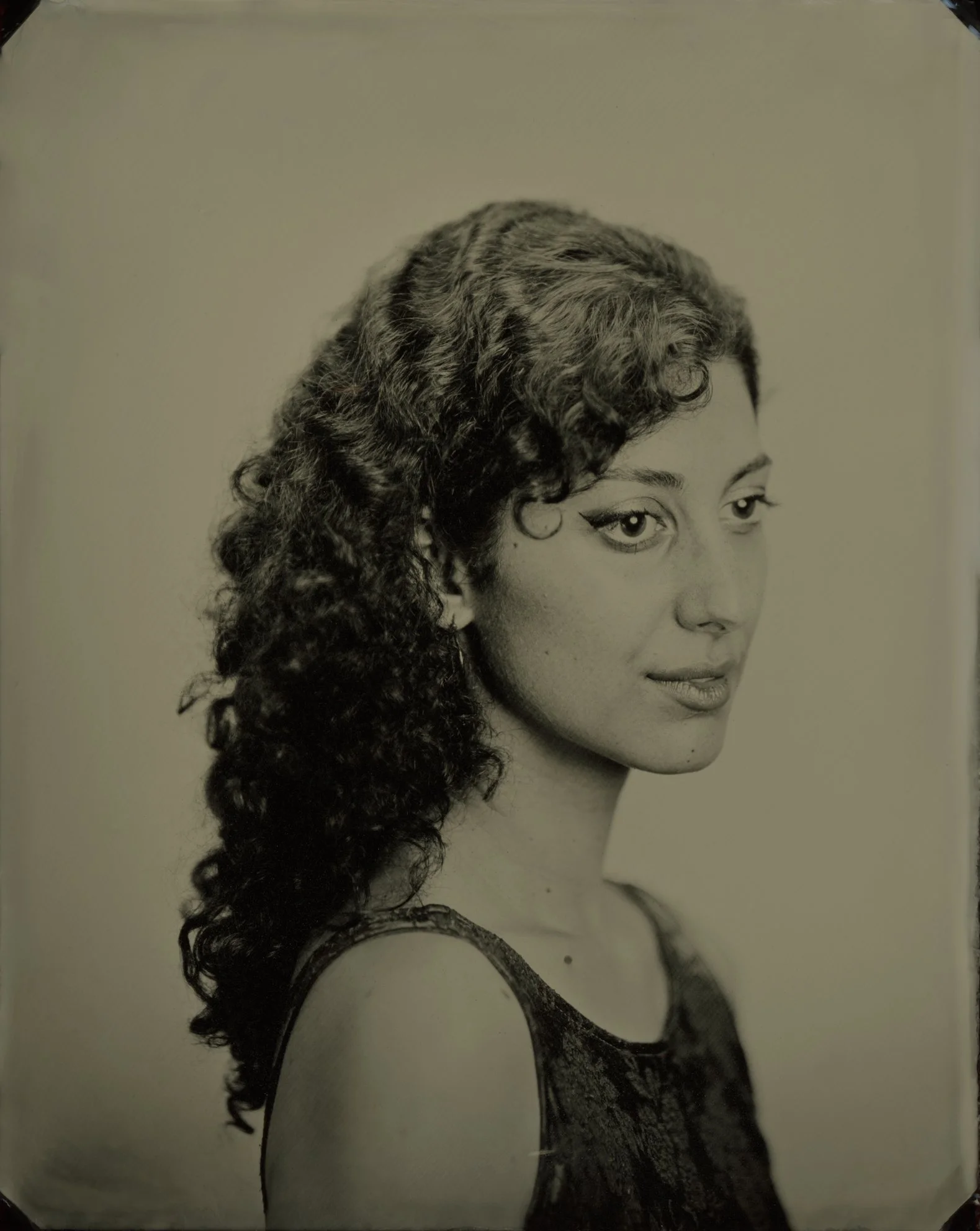 nisa_neza_4x5_ruby_cs.jpg