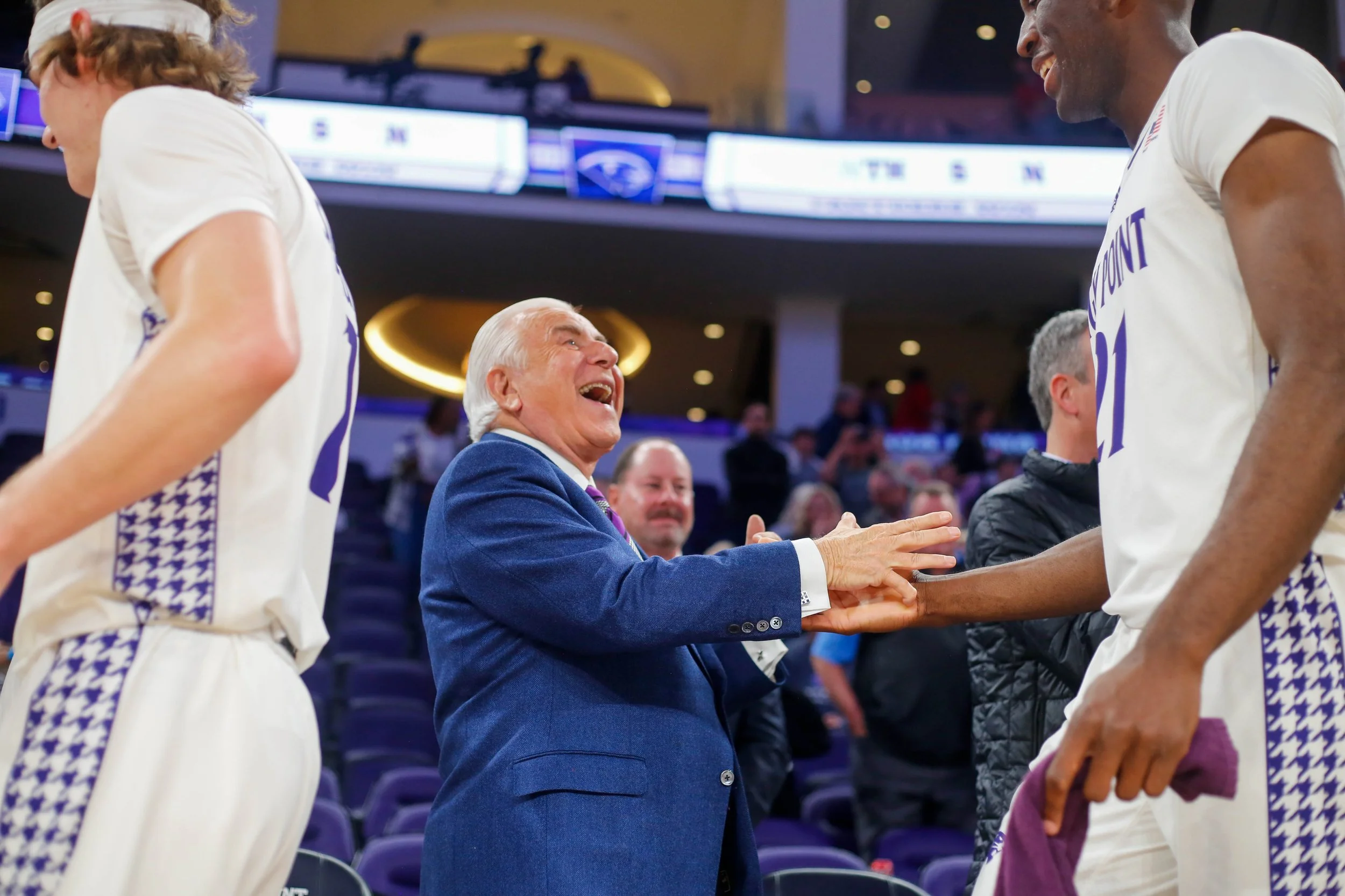 CJONES 231104 MBB Opening Night 338.JPG