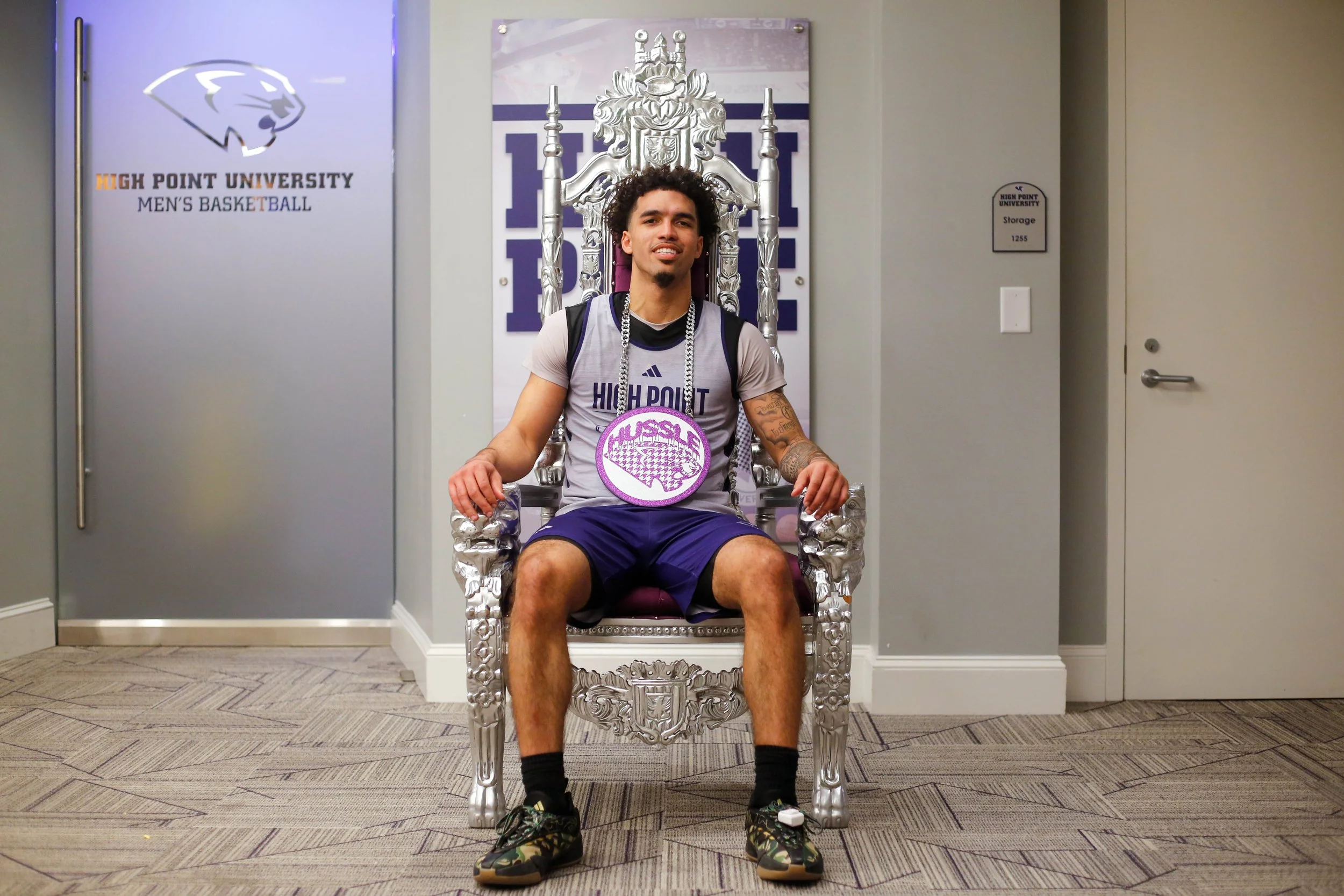 CJONES 241015 MBB Practice DMAR Hussle Chain-54.jpg