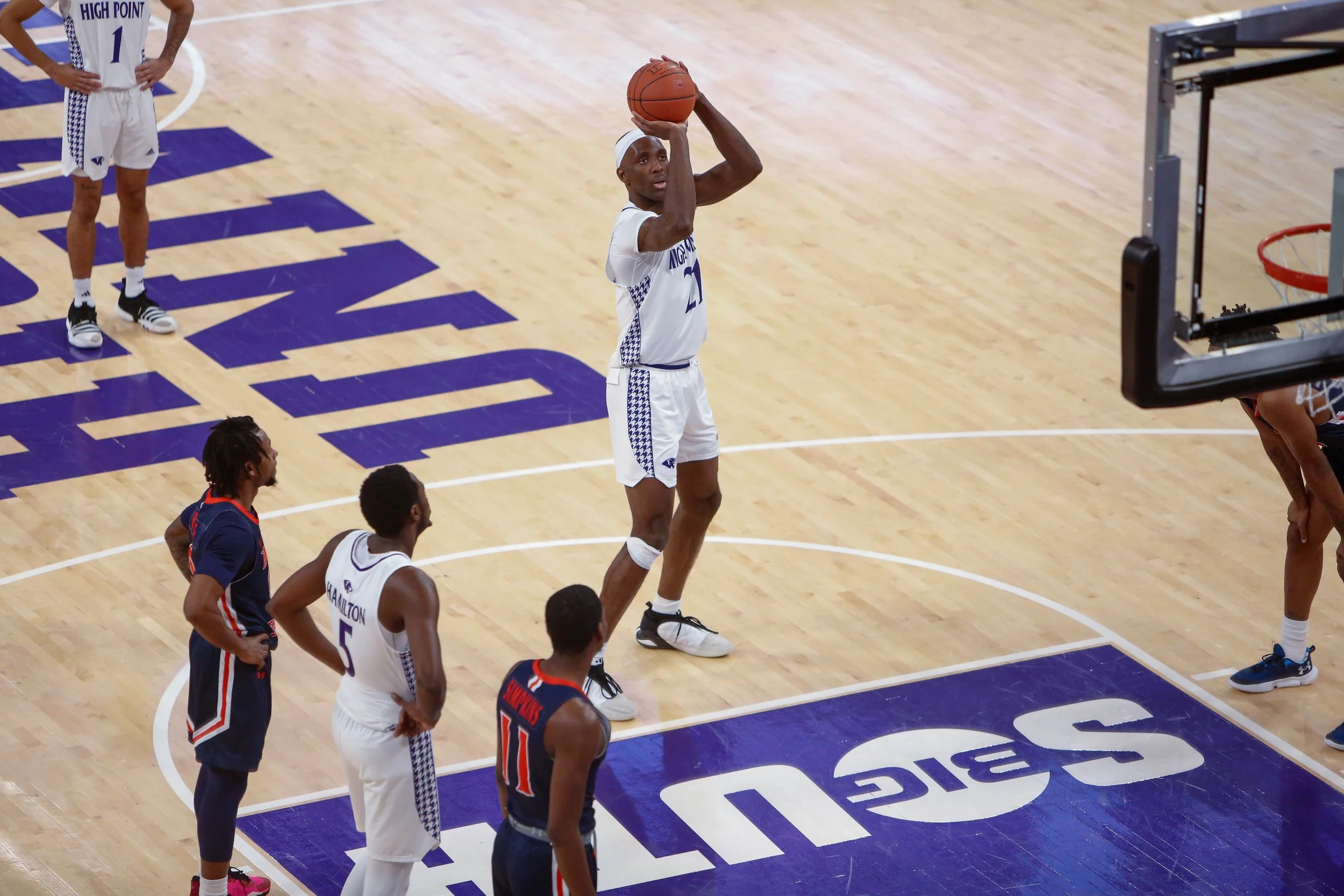 CJONES 231129 MBB vs Morgan State 060.jpg