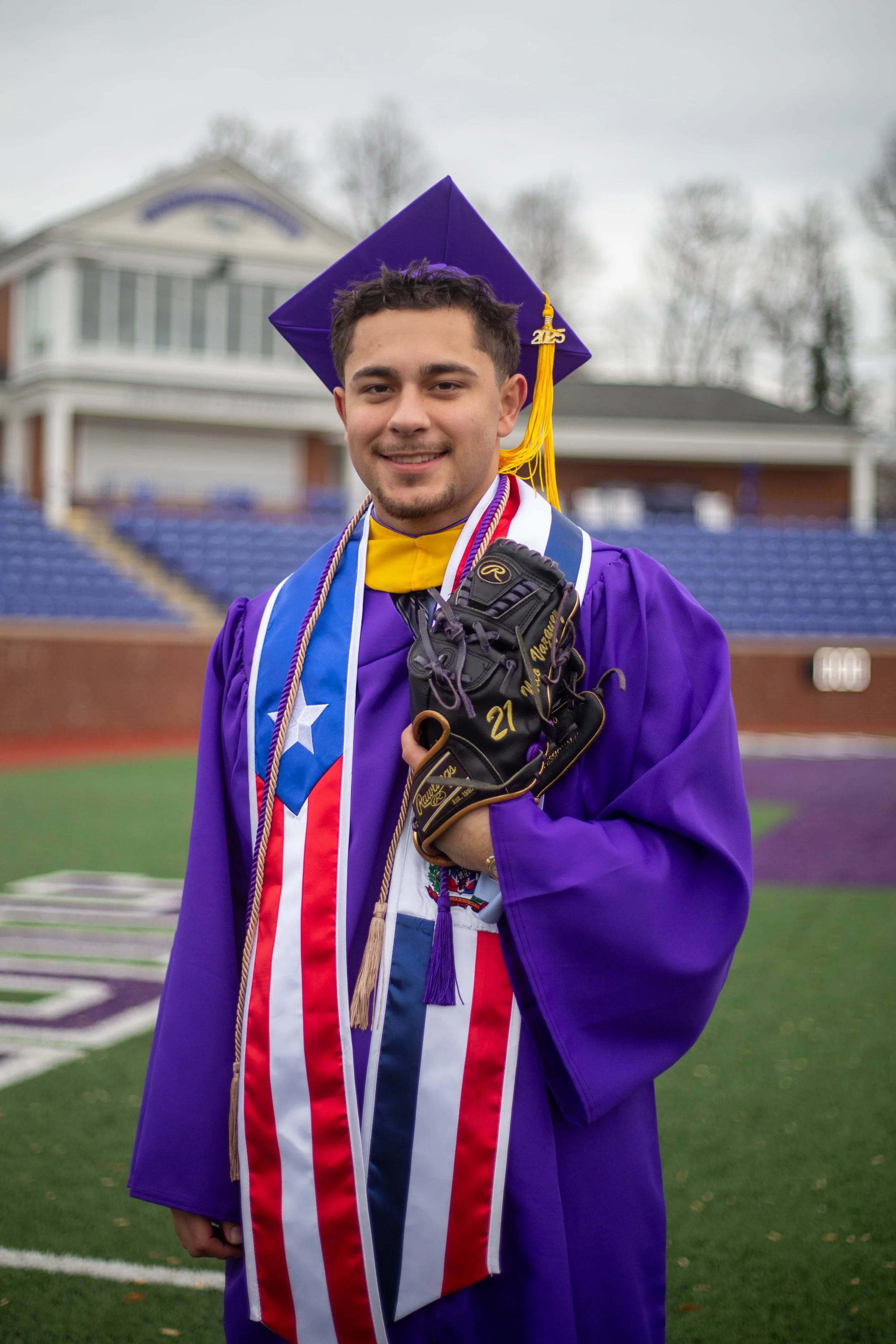 2511212 Nico Sauve Grad Pics CJ-82.jpg