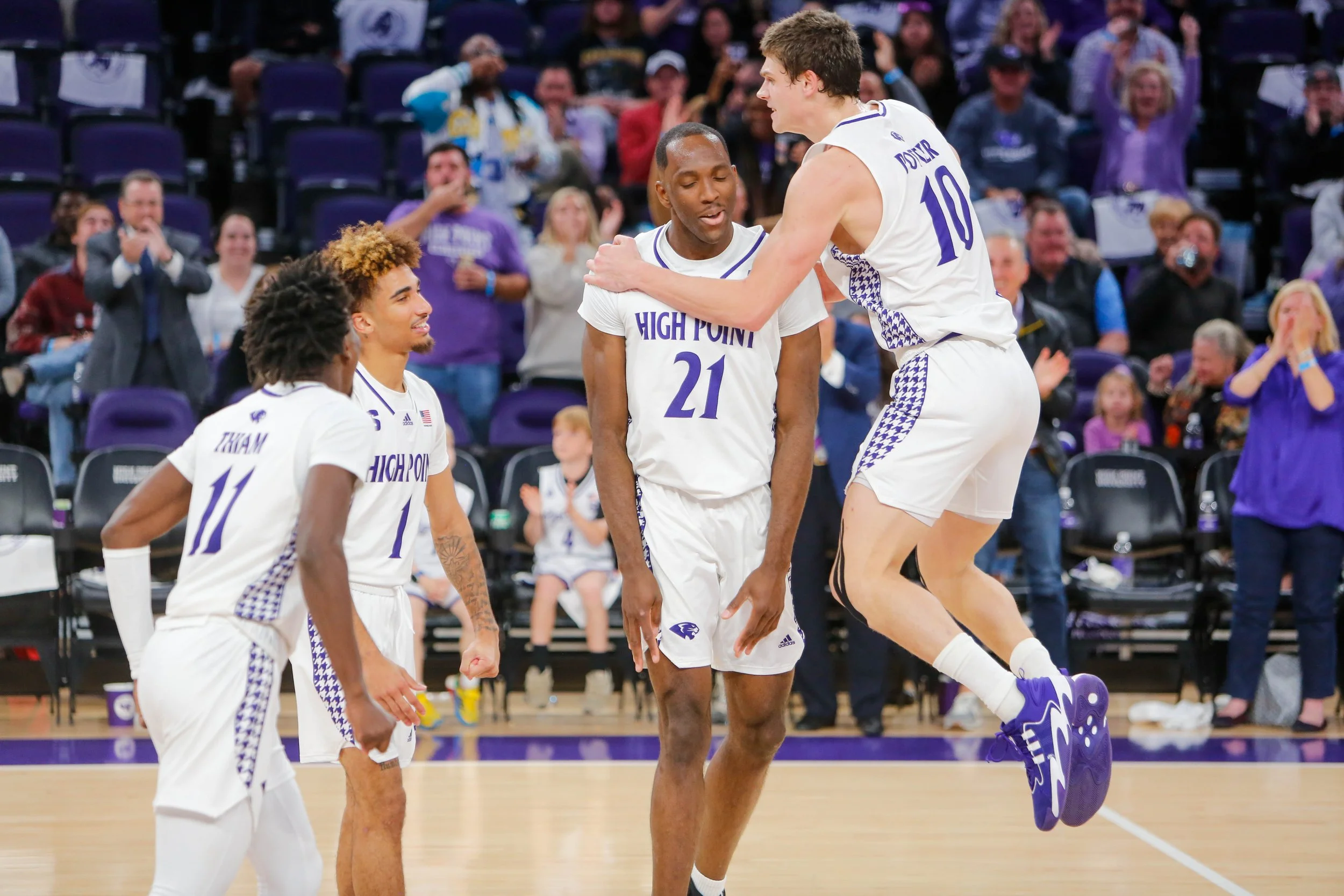 CJONES 231104 MBB Opening Night 296.JPG