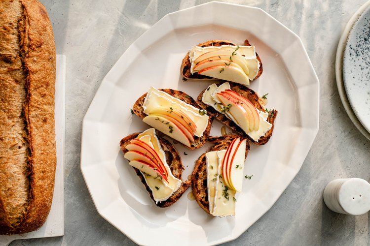 Taleggio Crostini
