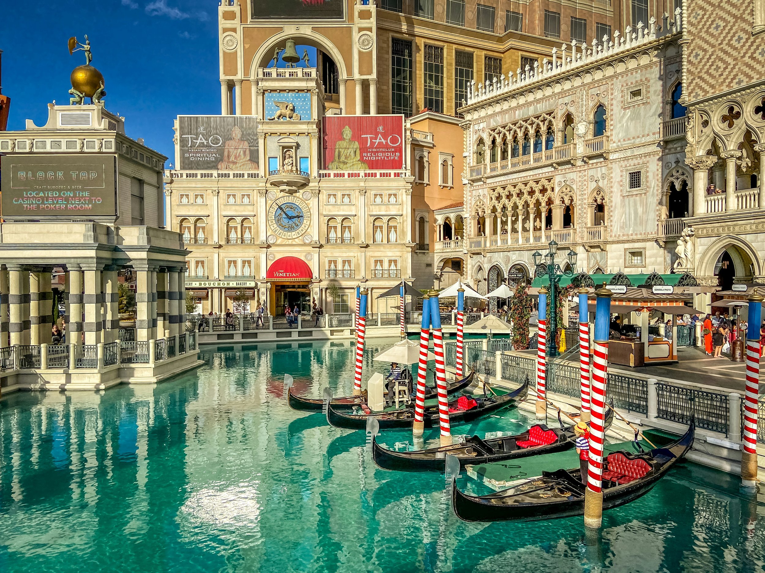 feelingvegas-com-pLTwzN1yUW4-unsplash.jpg