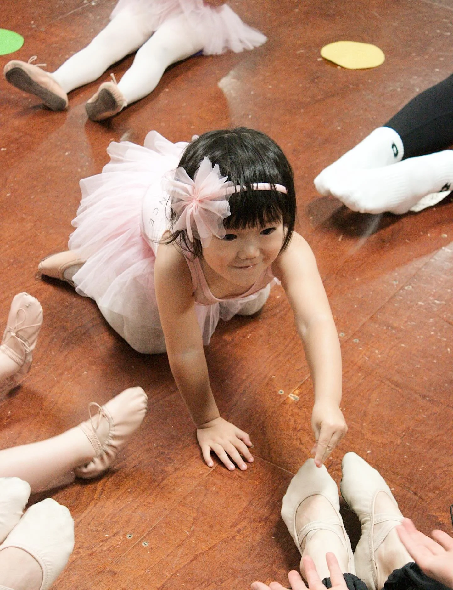 Our GUD Toddler Dancers sprinkle magic wherever they go! 🩰✨
.
.
#frontierstudios #dance #brisbanedance #brisbane #brisbanetoddlers #brisbanemumsclub #wynnum #tingalpa #tingalpadance #toddlerdance #confidentkids #babyballet #tinydancers