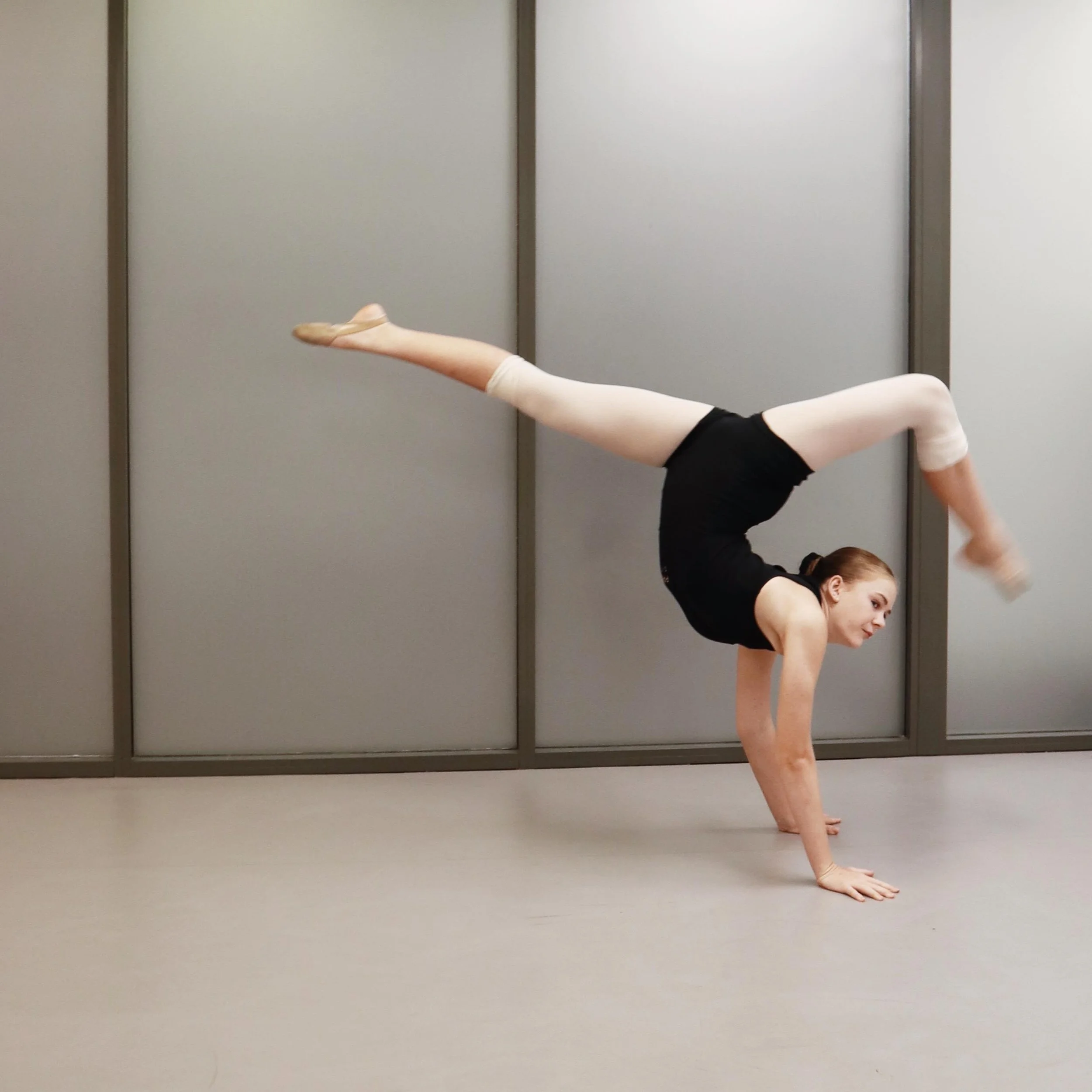 Acrobatics in motion 📸✔️

#frontierstudios #tingalpa #brisbaneacrobatics #acrobaticarts #brisbanedance