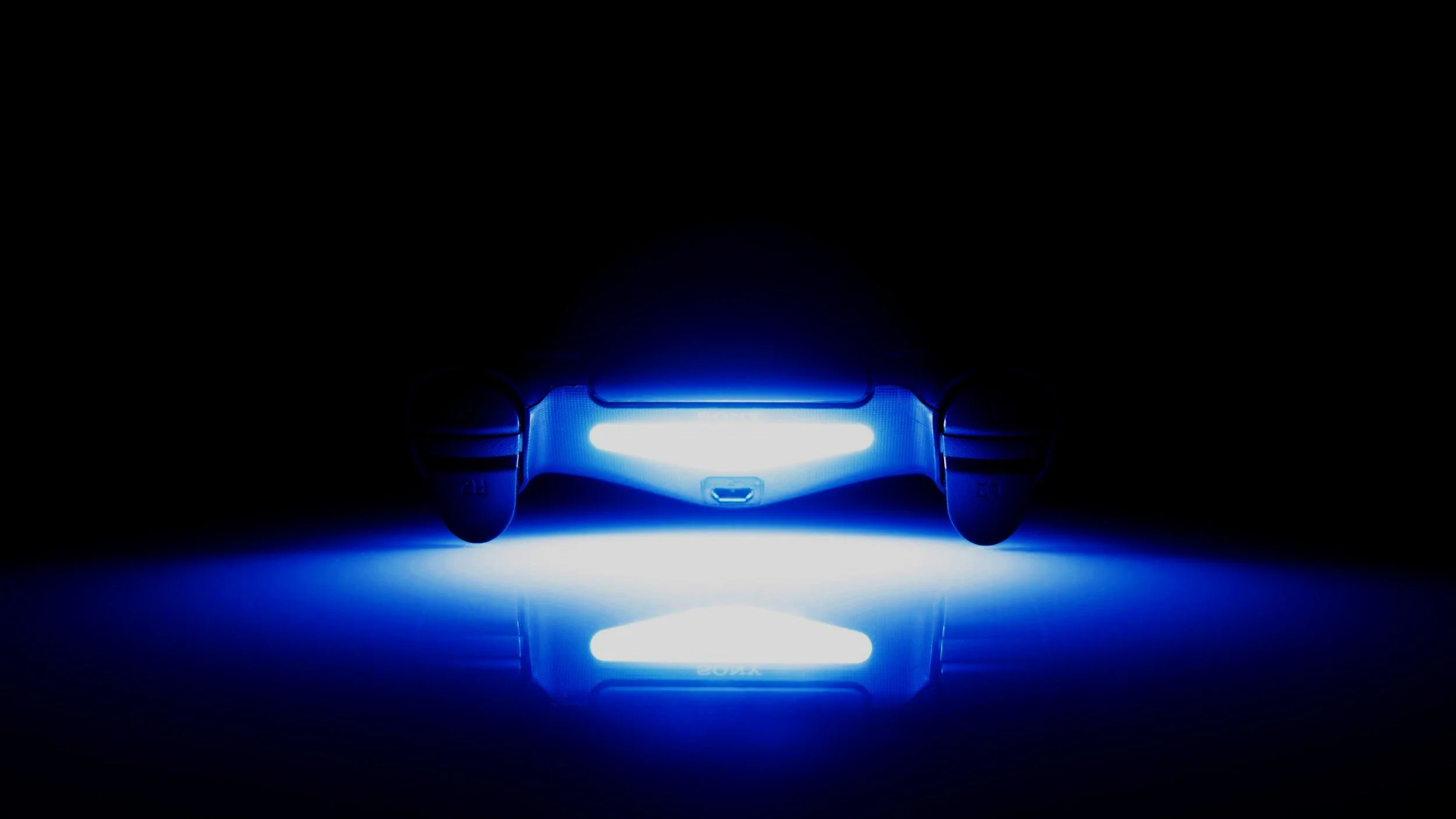 Custom-built PS5, PS4 and Xbox controllers featuring back buttons for enhanced gameplay control, PlayStation 5 Controller Back Paddles