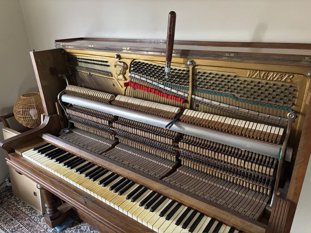 piano tuner mount annan tuning upright piano in sydney