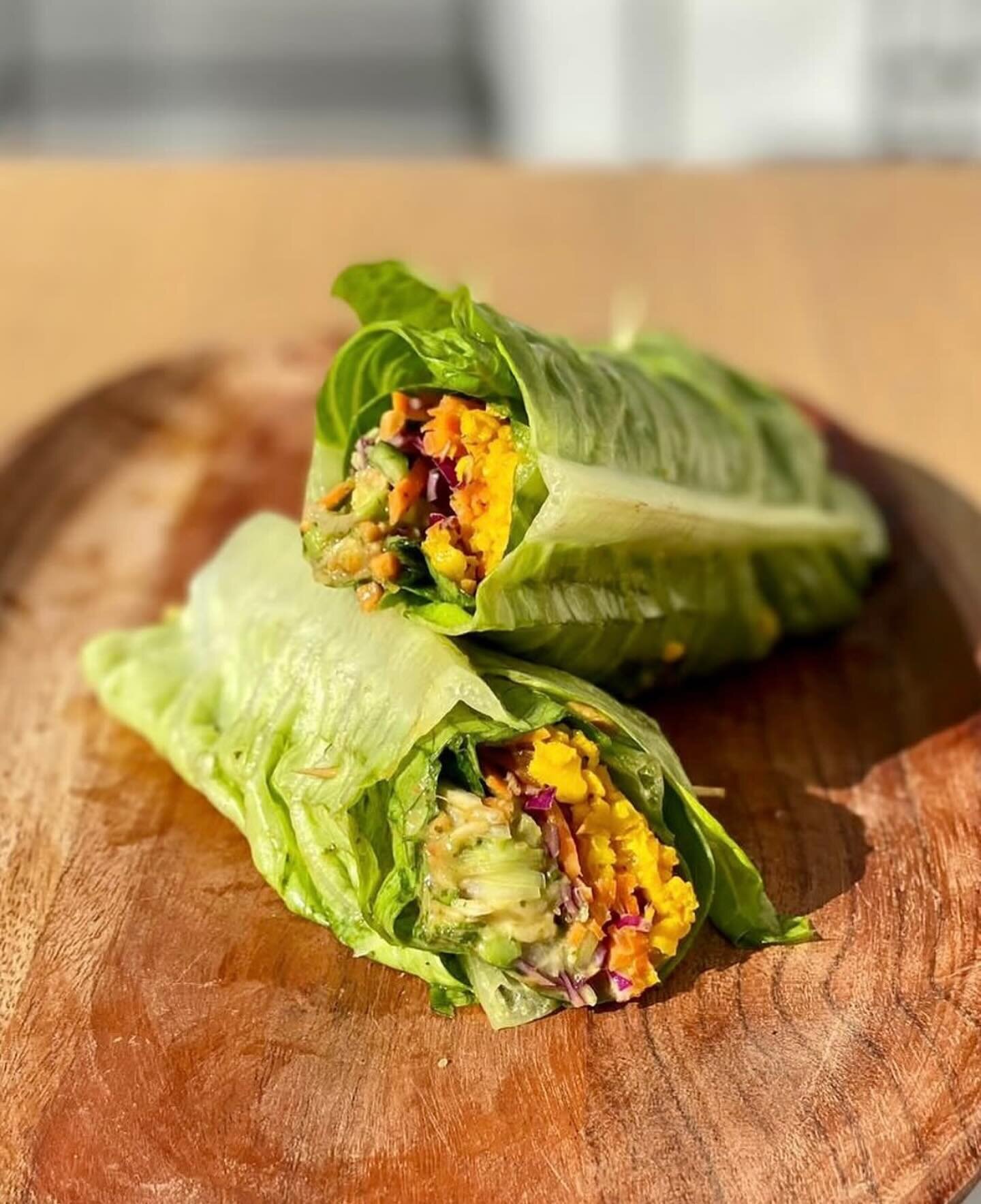 Swipe to see our Lent-friendly options 🥬 Find them @meatthefish and on @toters_delivery 

1. Veggie wrap
2. Rebel Caesar 
3. Falafel wrap 
4. Take me to Bali 
5. Nutty Bachelor

#zulu#zulubeirut