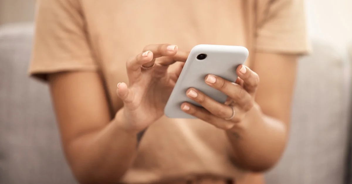 How Screentime Affects Your Skin &amp; How To Keep Your Glow