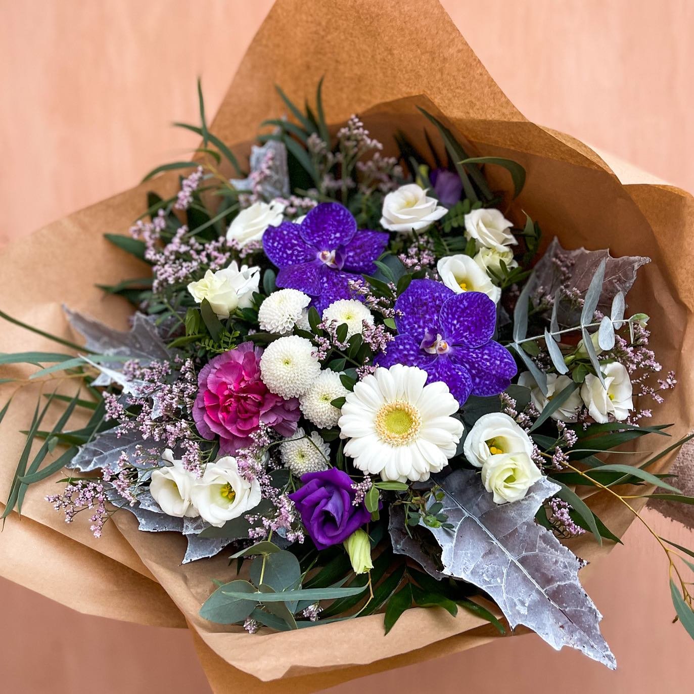 Is&auml;np&auml;iv&auml; by Bohemian Bloom!✨

Sunnuntaina vietet&auml;&auml;n is&auml;np&auml;iv&auml;&auml;. Silloin juhlistetaan niit&auml; el&auml;m&auml;mme supertyyppej&auml;!

Meill&auml; paljon kimppuja myym&auml;l&auml;ss&auml; ja verkkokaupa