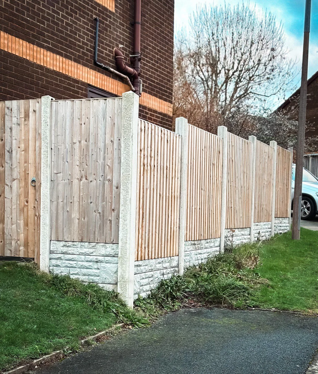 red fence .jpg