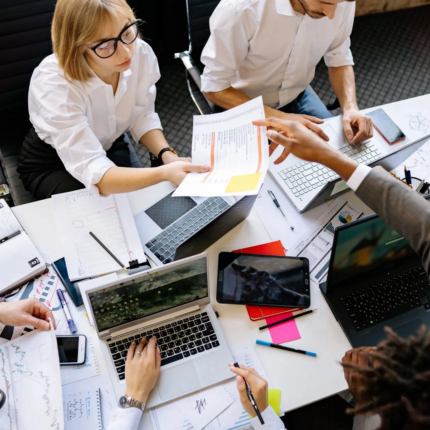 Why Middle Management Feels Hard (No, It’s Not Just You!)
