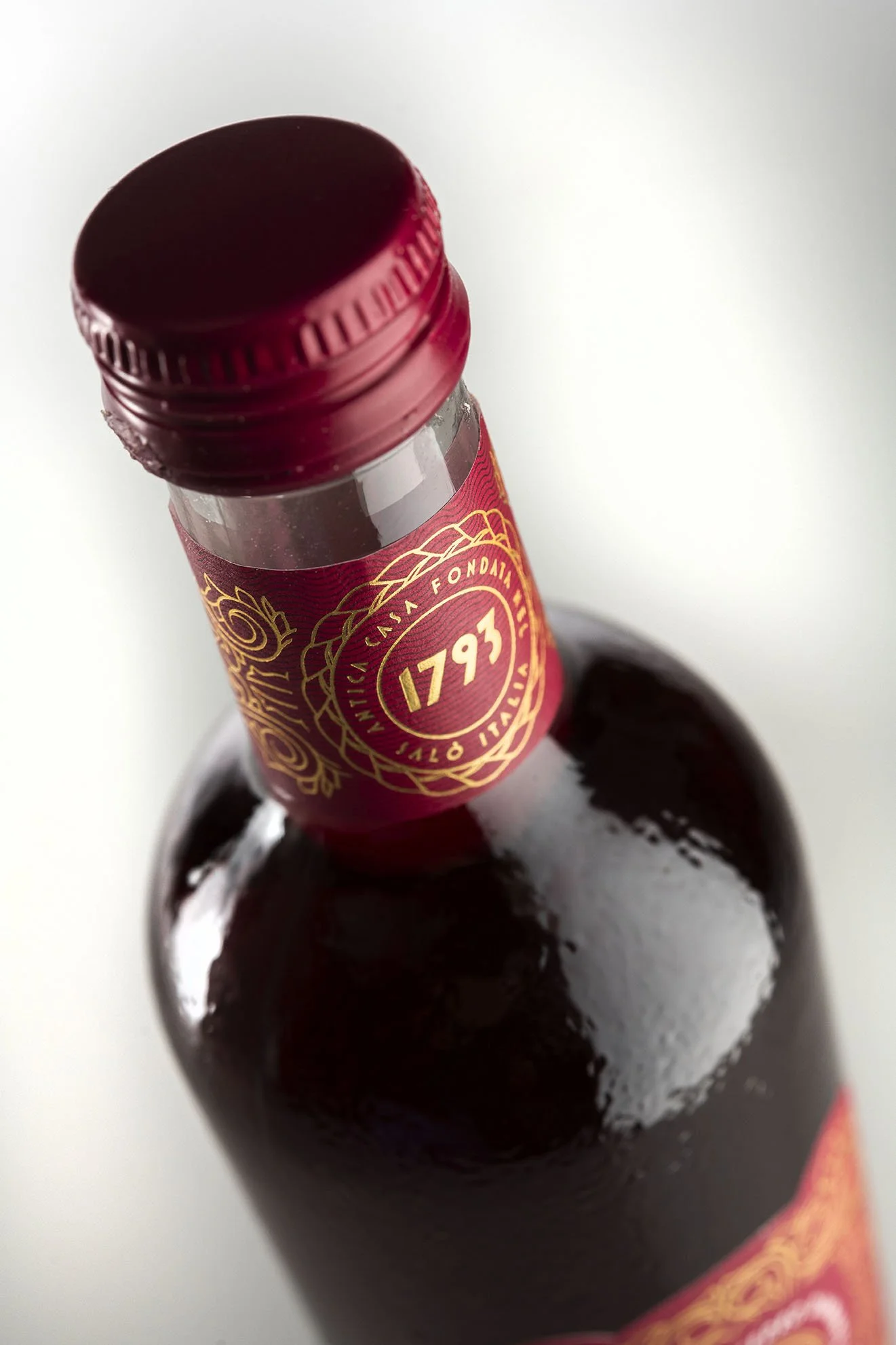 Tassoni-Bitter-70cl_dettaglio-01.jpg