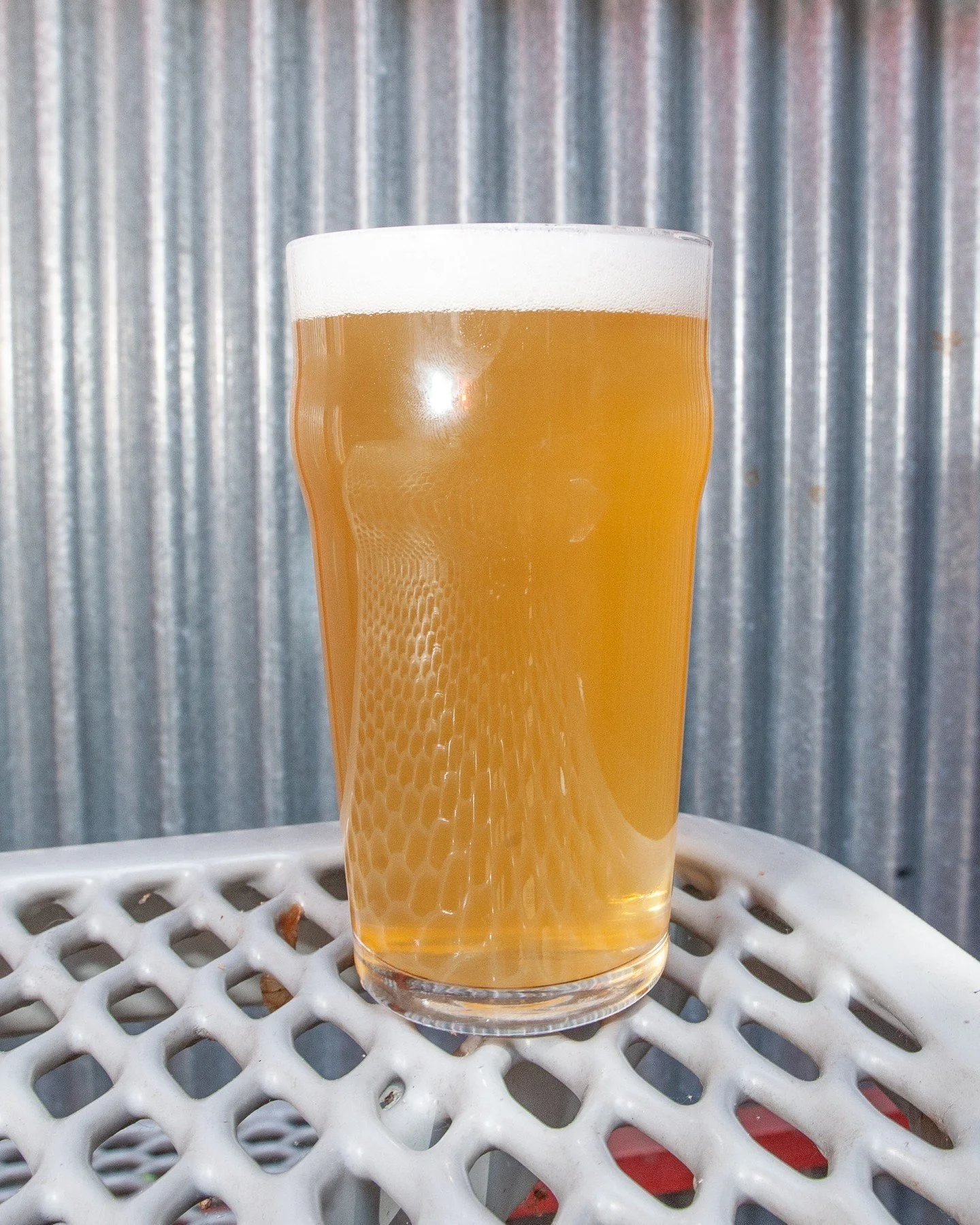 ⚡⚡WATT'S ON TAP⚡⚡⁠
⁠
WHITE LIGHTNING⁠
This zippy 5.2% ABV witbier sparks with aromas of citrus, spice, and grainy malt. Belgian yeast brings a hint of clove, while orange peel and coriander add a refreshing jolt to the crisp finish. Come beat the hea