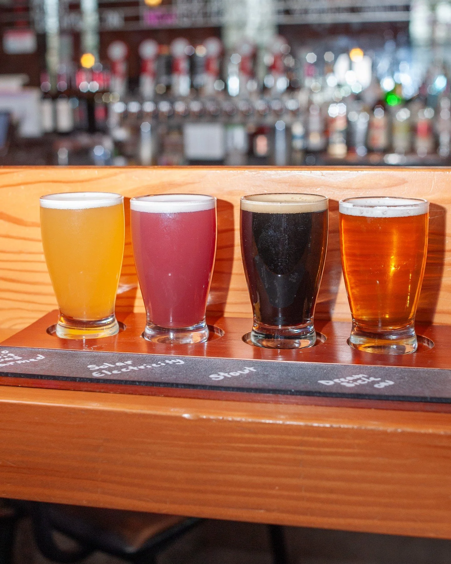 Thursdays are Pint, Flight, and Burger Night!⁠
⁠
Grab a pint or a flight and a classic PHB burger for $15! 🍻🍔