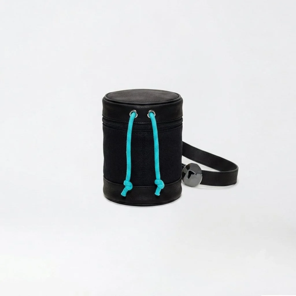 Slugi_BlackRainbow_Blue_v1.jpg