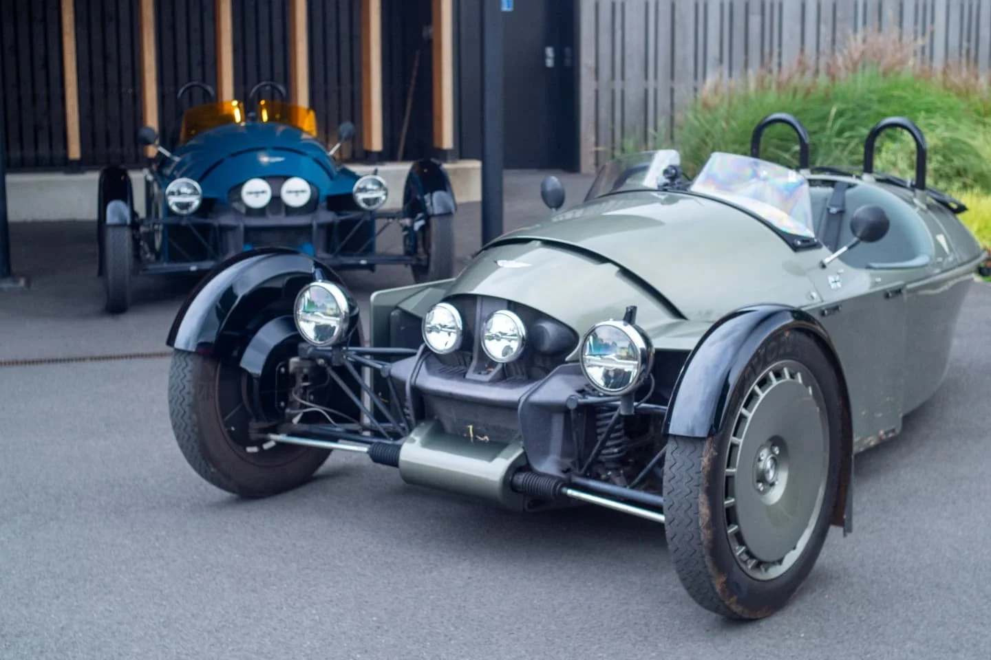 Wheels on Wednesday at Morgan Motor Company 
-
📷 Olympus OM-D EM10 MKII 
-
#wheelsonwednesday #morganmotorcompany #carmeet #carphotography #morgan #morganthreewheeler #olympus #olympusphotography