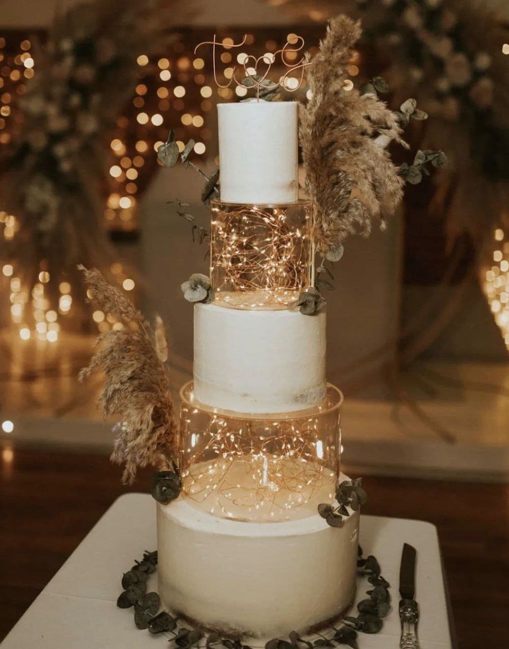 Wedding Inspiration: Elevating Your Cake with Spacers and Separators