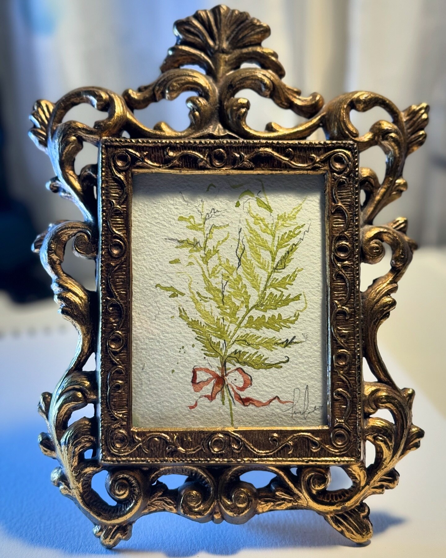 I found this vintage frame in a thrift store in Leesburg and I LOVE it. I think the delicate ferns are a fun juxtaposition. 
.
Starting to warm up so that I can turn my focus toward finishing a new botanic collection for a show in early May. I&rsquo;