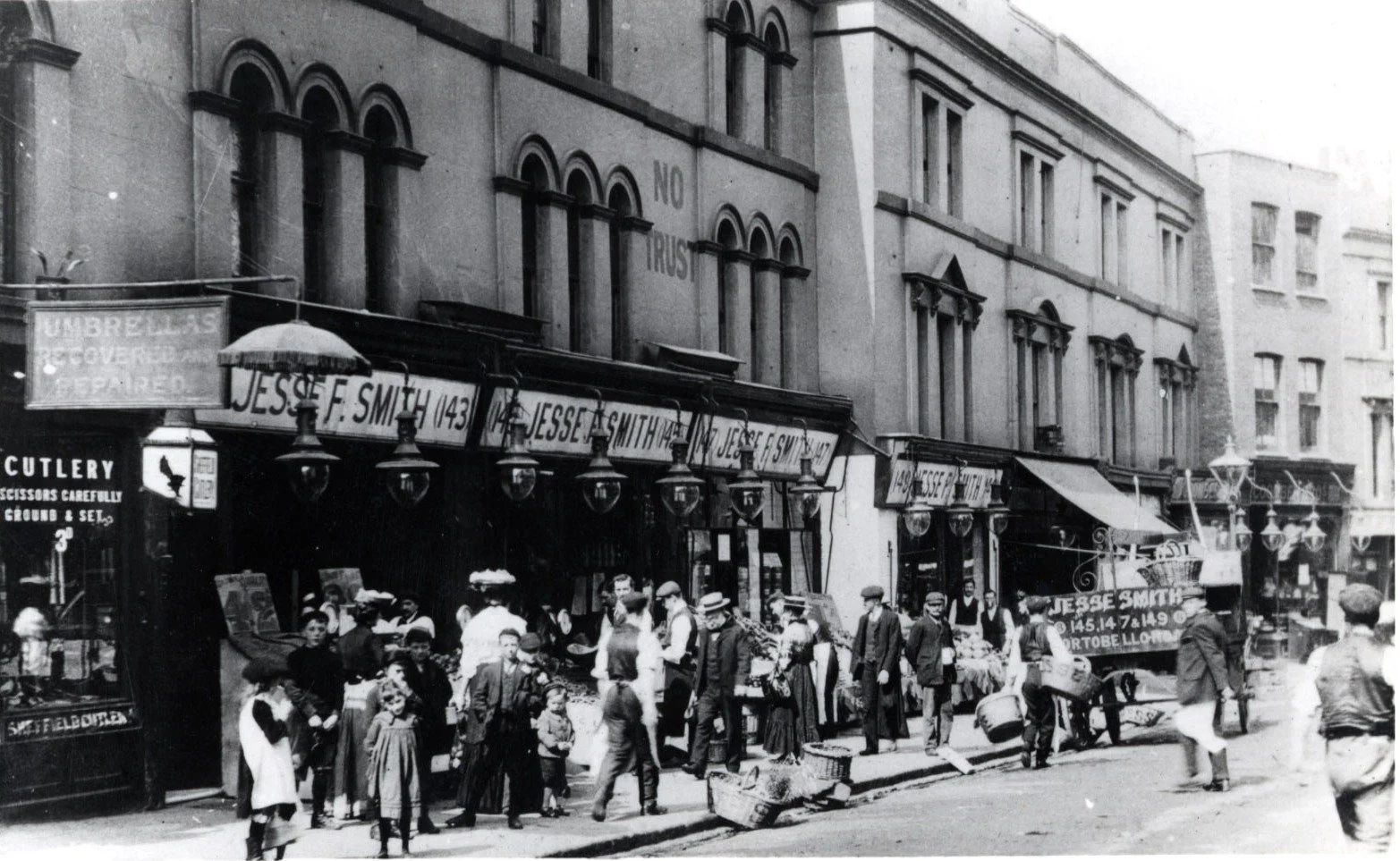Portobello Road 137-151 PC1140.JPG