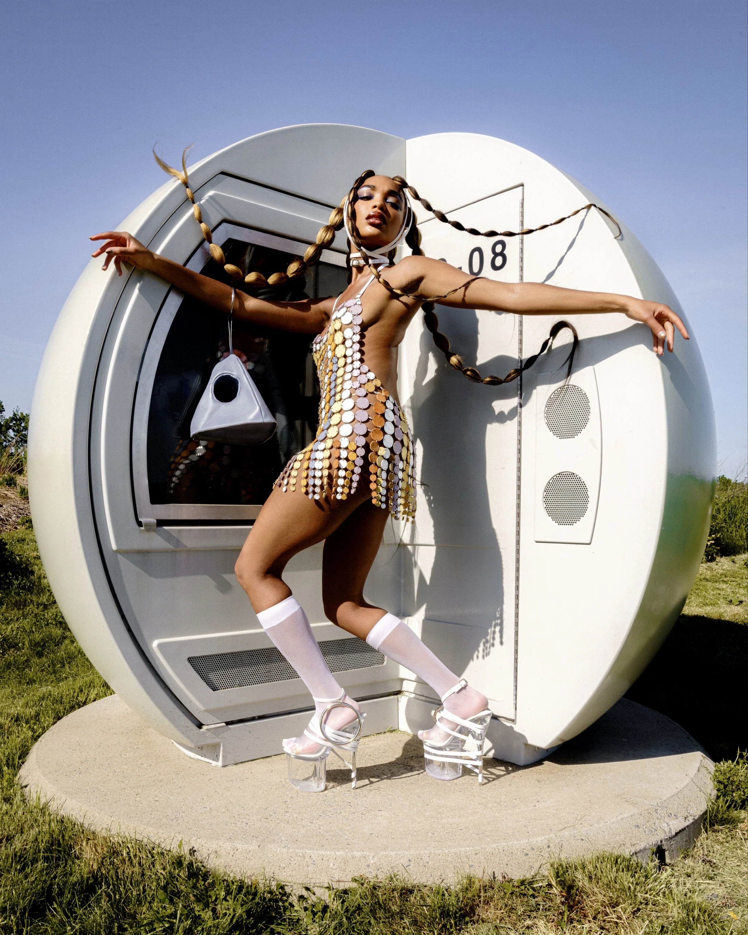 EGOSTELLAR BY JULIA BEAUPARLANT