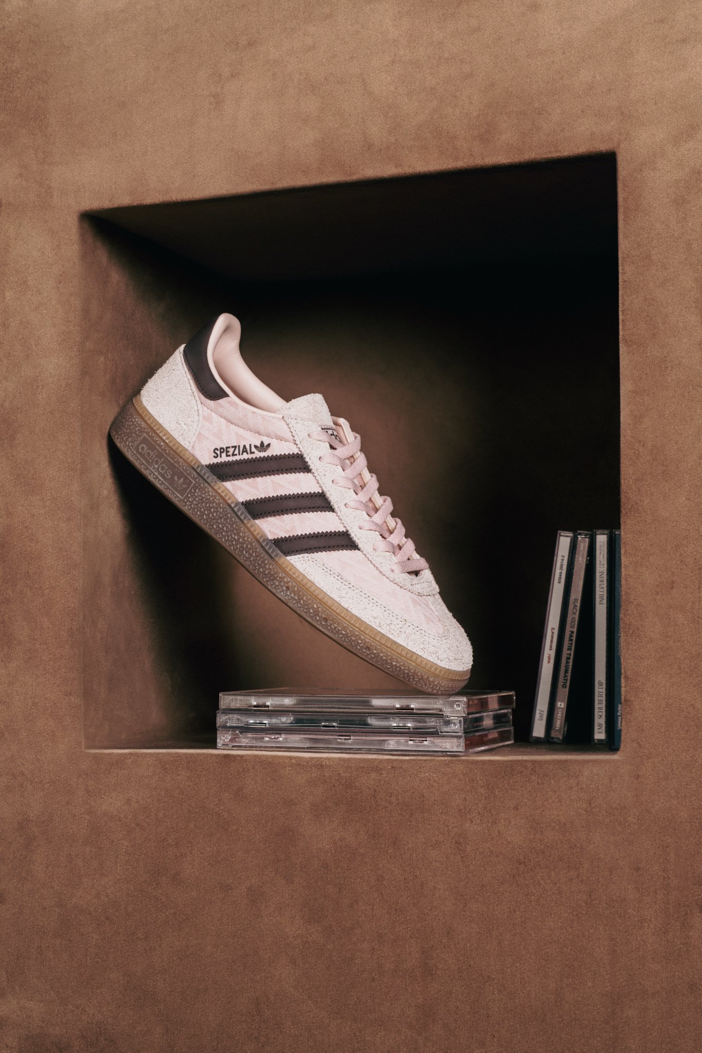 LITTLE BURGUNDY3929.jpg