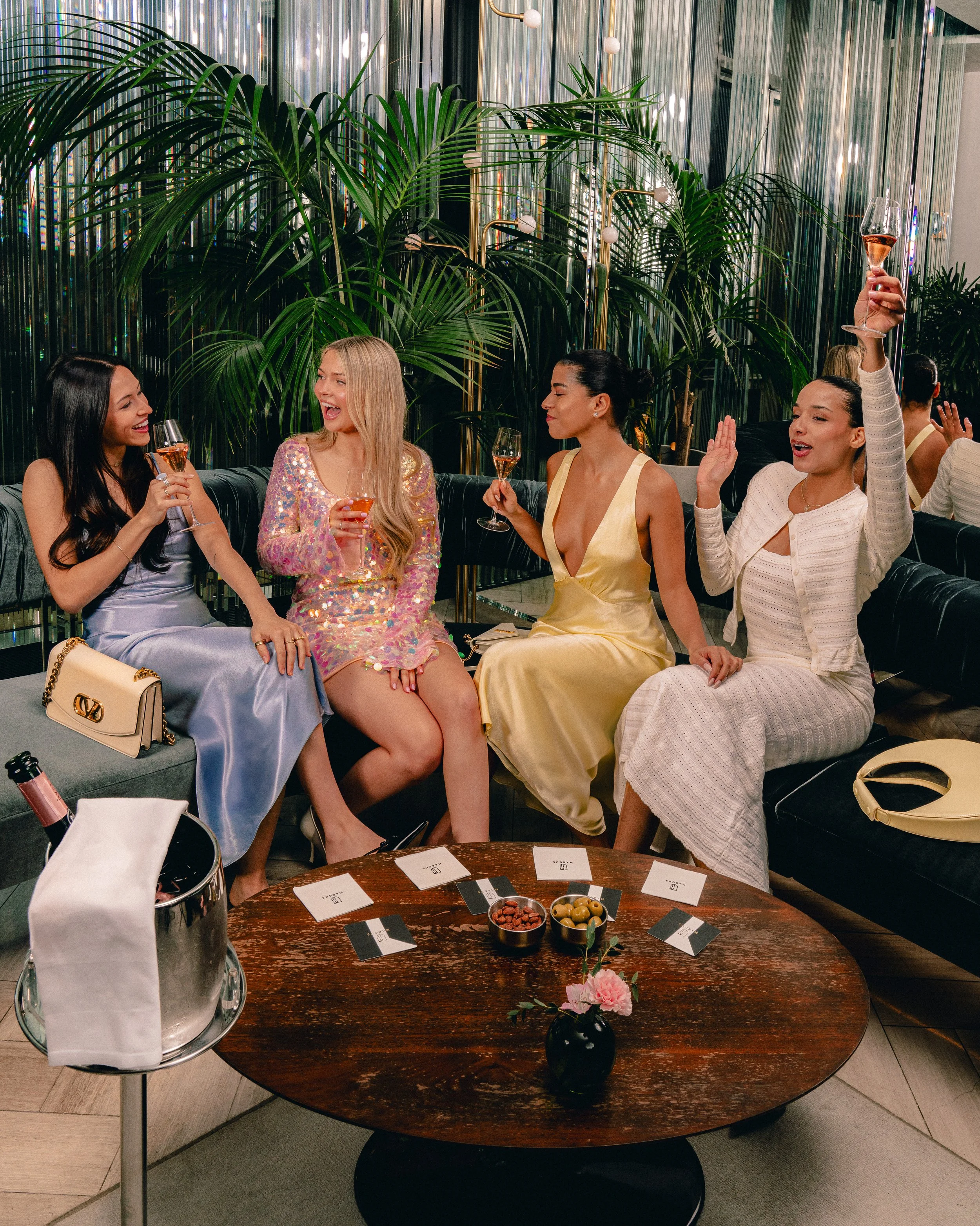 FOUR SEASONS MONTREAL