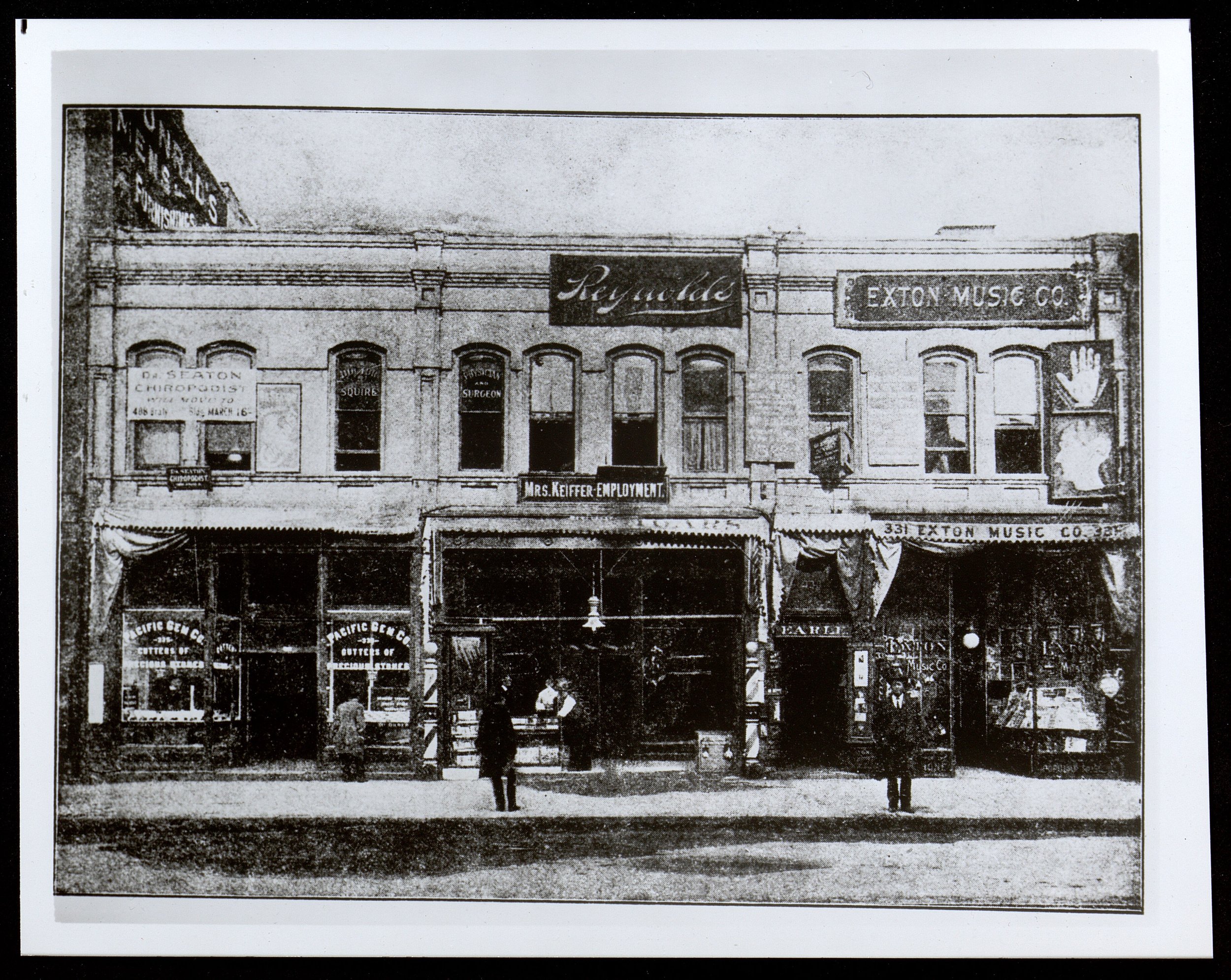 ★ c. 1907 - 1908, Views of the city block that Biddy Mason purchased on November 28, 1866 for $250 (one of two lots purchased), Spring Street between 3rd and 4th Streets, Los Angeles. Miriam Matthews Photograph Collection. UCLA Library Digital Collec