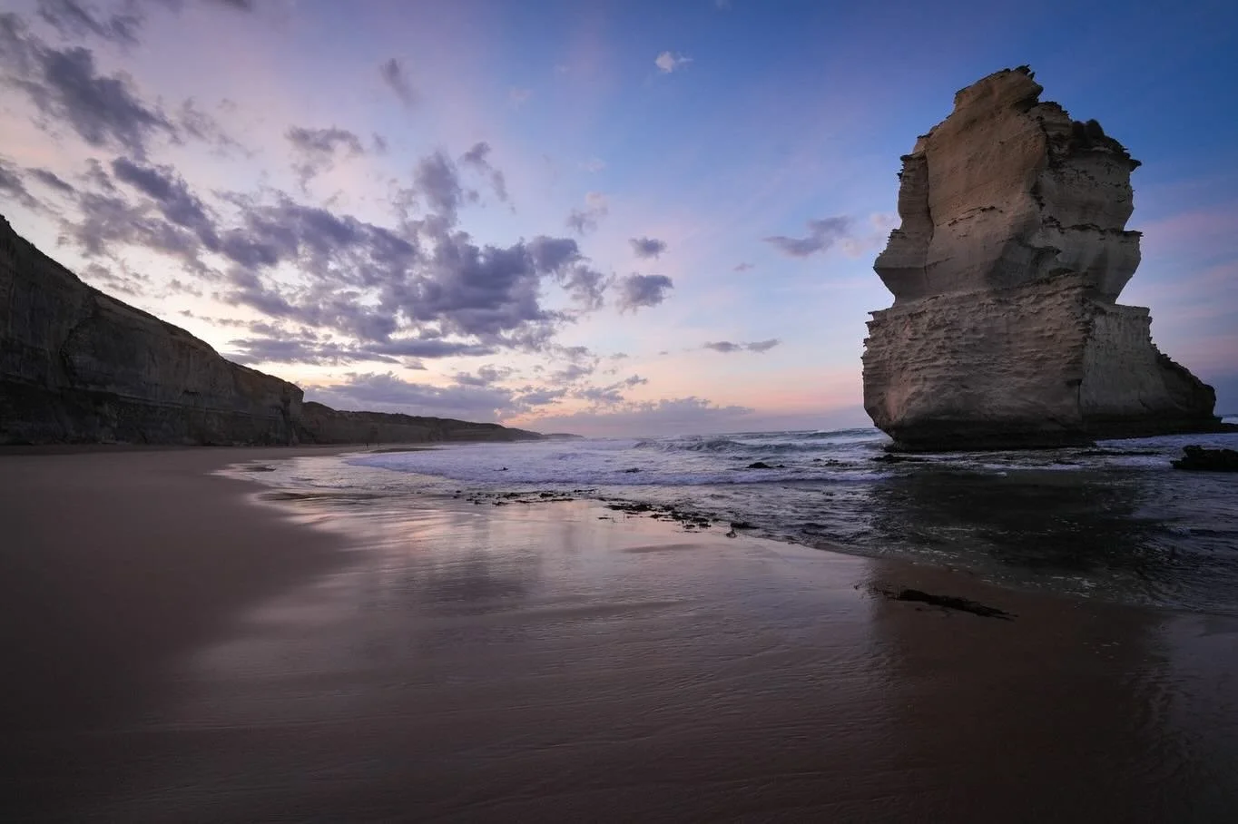 According to research, there are a number of benefits associated with waking up early including:
➡️ Increased productivity 
➡️ Improved mental health
➡️ Enhanced cognitive function
➡️ Getting to the beach before anyone else for better photo opportuni