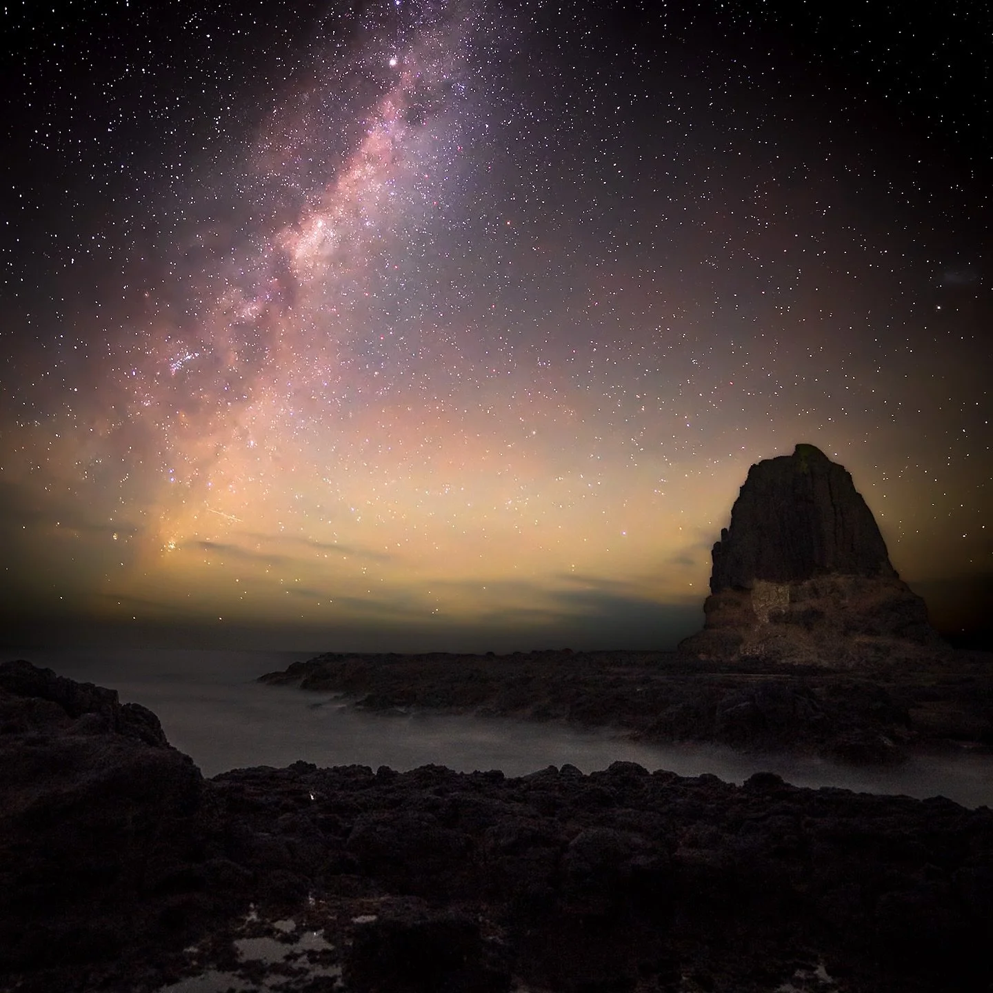 Under the Milky Way at Cape Schanck, Victoria. The night&rsquo;s sky didn&rsquo;t cease to amaze.

&ldquo;To the mind that is still, the whole universe surrenders.&rdquo; &mdash; Lao Tzu
.
.
.
 #SonyAlpha #Astrophotography #MilkyWay