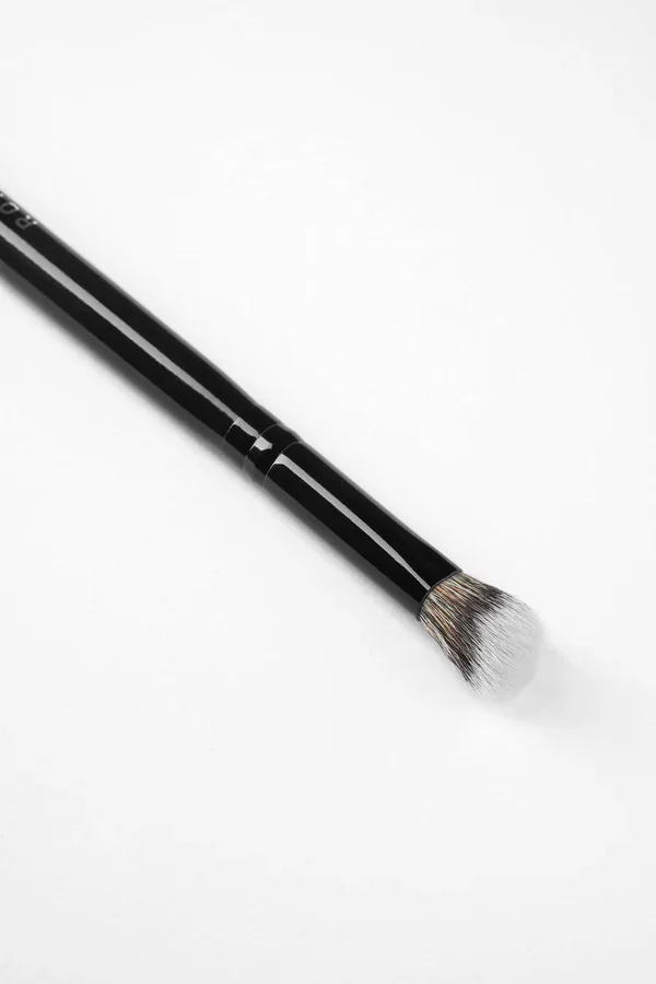 RONIA R-V18 - MINI BASE PERFECTING BRUSH