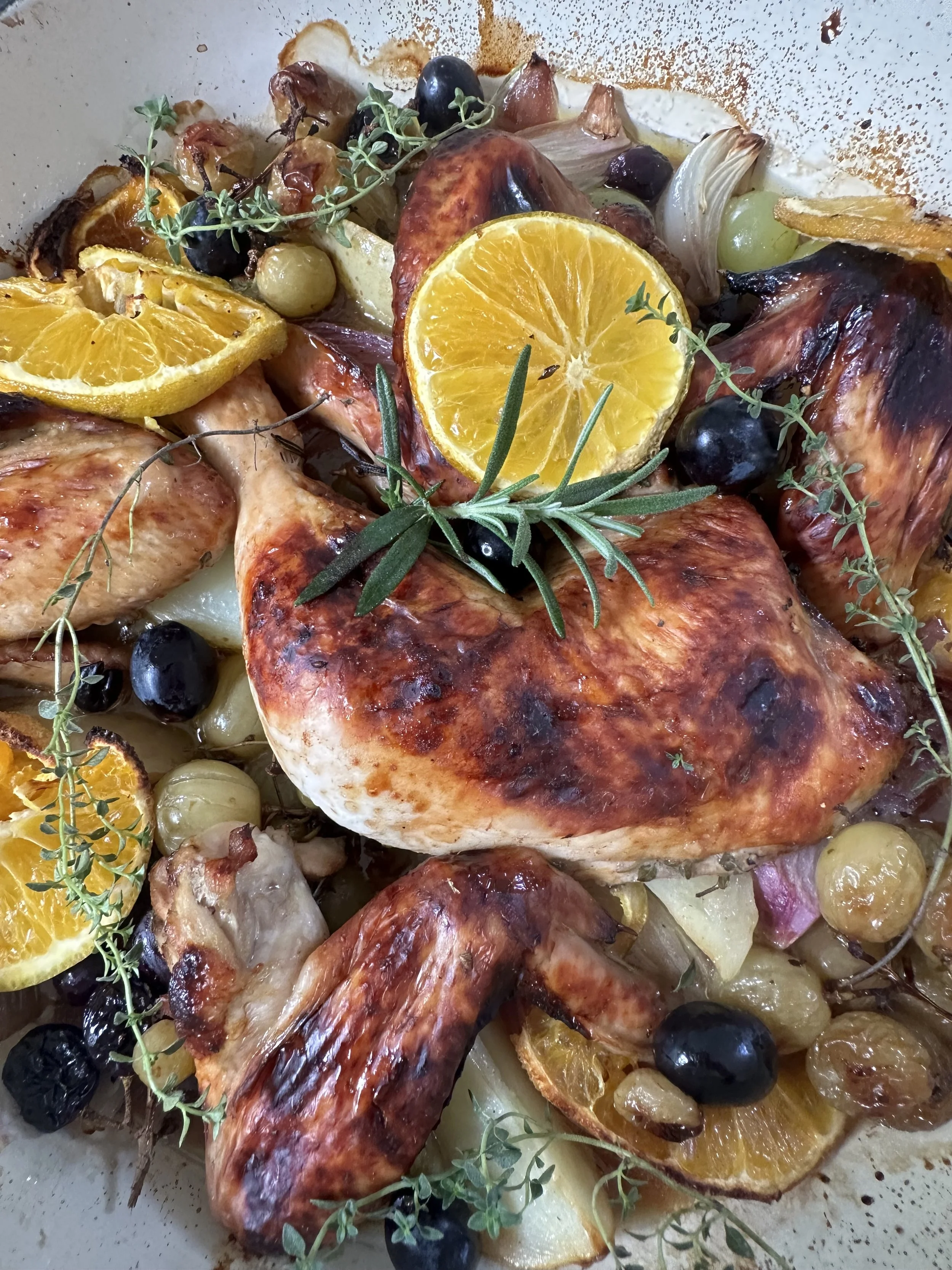 CHICKEN WITH GRAPES, ORANGE AND ESHALLOTS