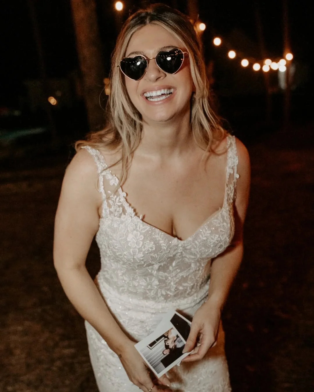 Party time 🍾🍾🍾✨✨✨ 
with @karlyannie and @thunterh16 ❤️❤️
.
.
#artphotoines #texaswedding #partytime🎉