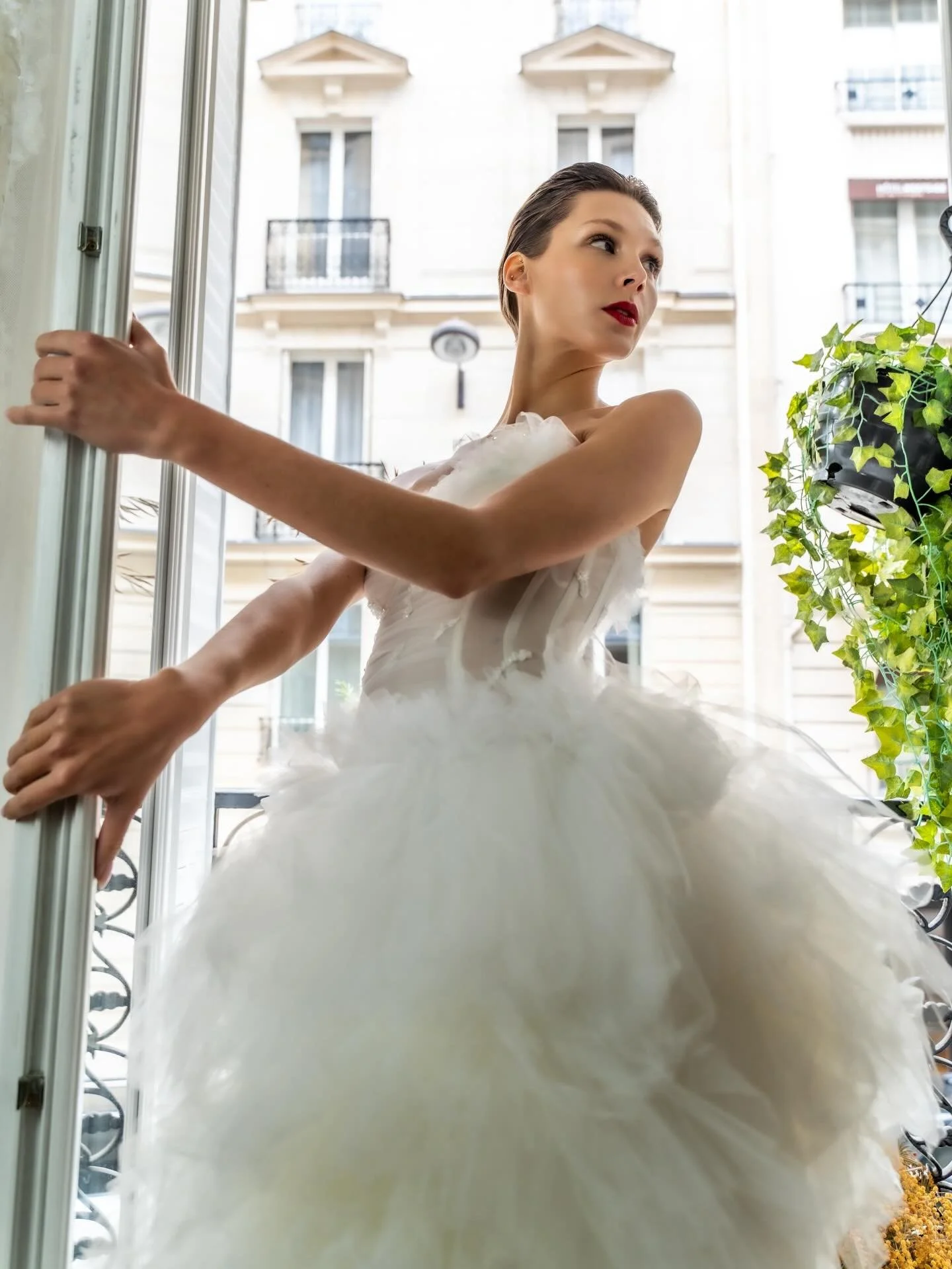 2026 wedding dates are beginning to fill, and my heart is full🤍 Thank you! 
For me, weddings are a form of art, as pretty much everything I do. I work closely with each of my couples to create honest, fun, artistic, and unique photography and videog