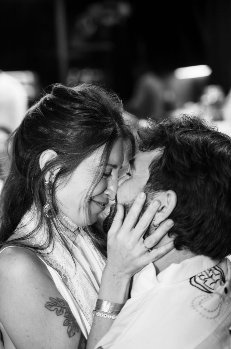 Bride and groom review describing their experience with destination wedding photographer Inés Prelovsek, highlighting professionalism, creativity, and exceptional wedding photos.