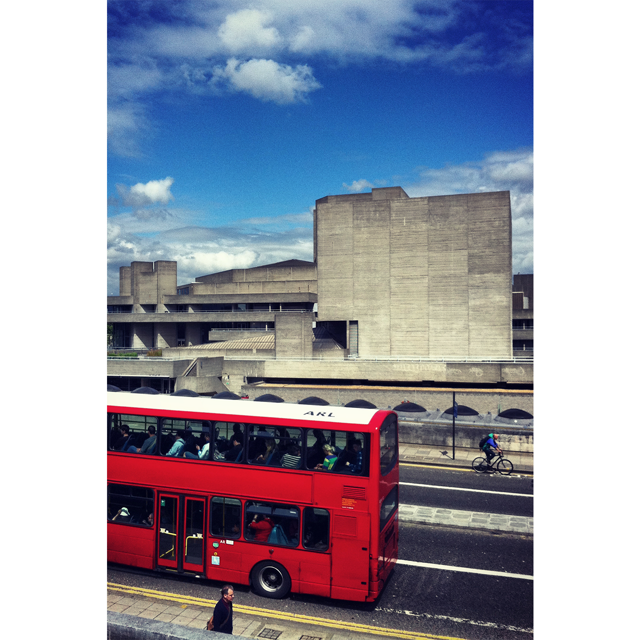 08-London-abisingmin-B.png