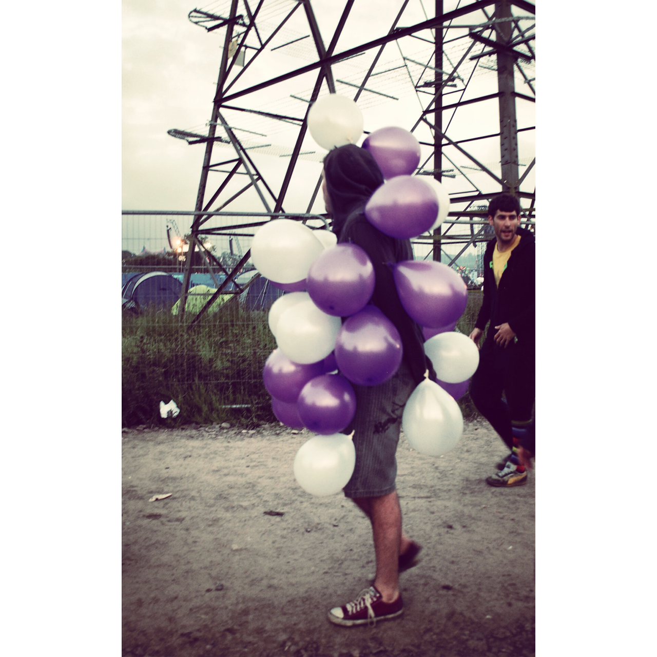 Glasto-abisingmin-04c.png