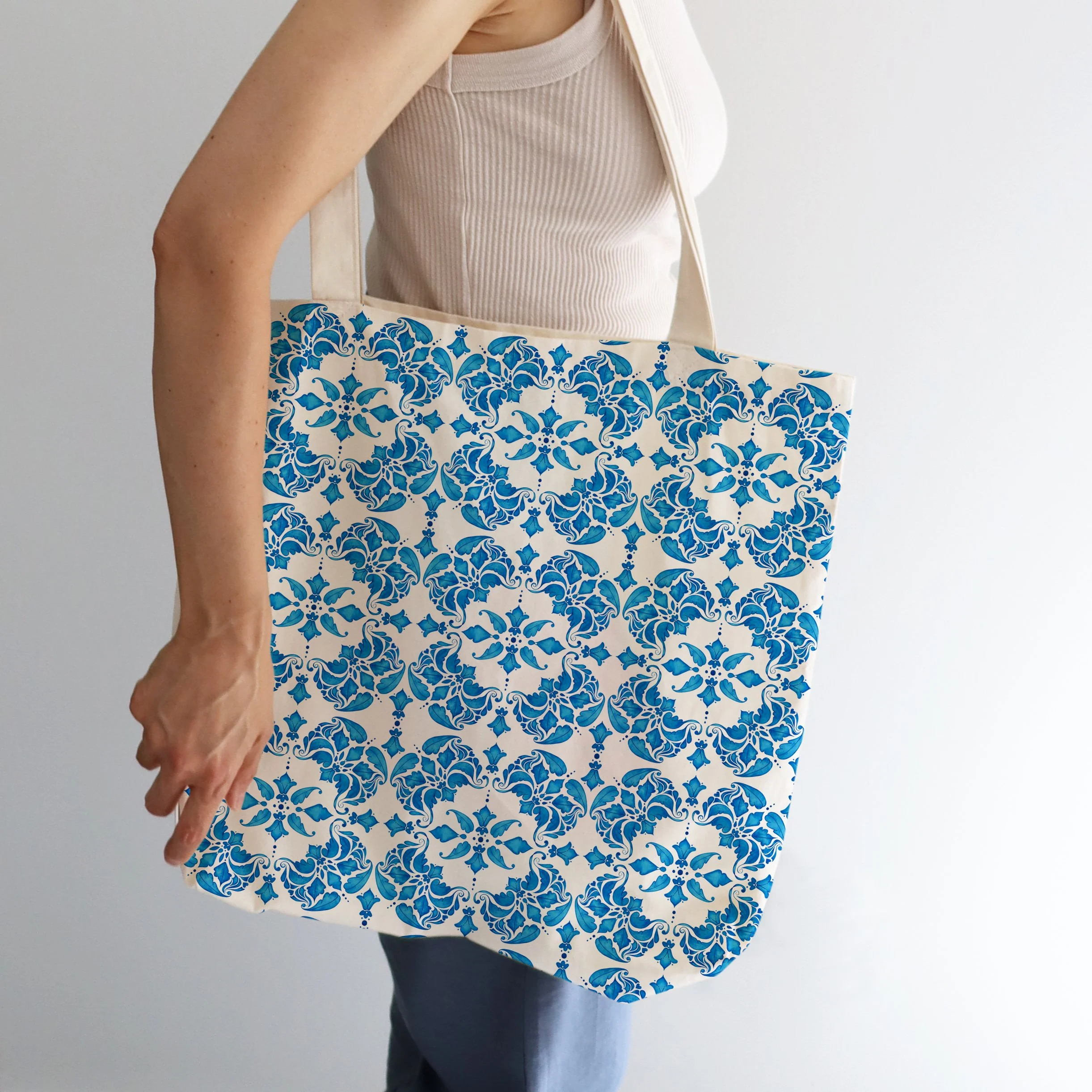 Amalfi-Blu-Tote-Bag-Model.jpg