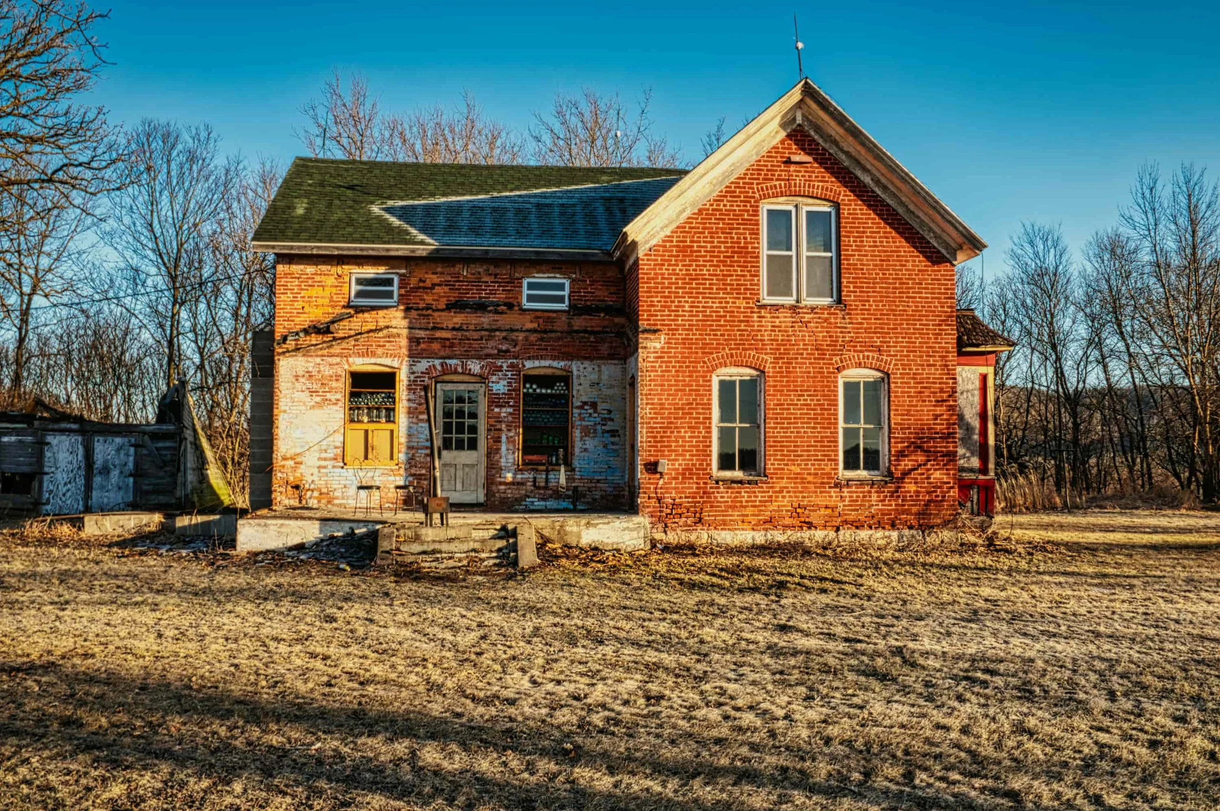 Abandoned brick home in Chicago.